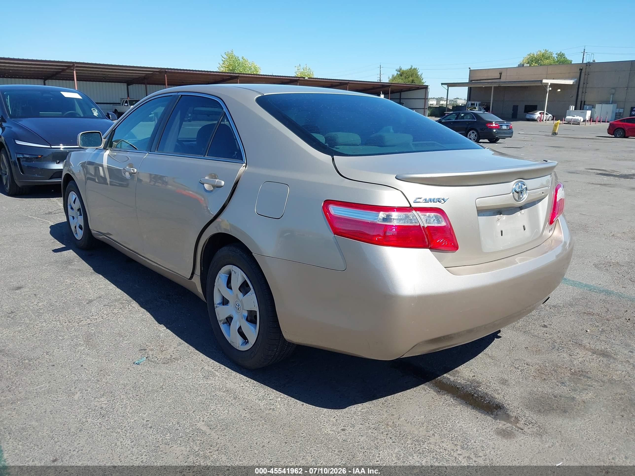 2007 Toyota Camry Le Золотой vin: 4T1BE46K47U065216