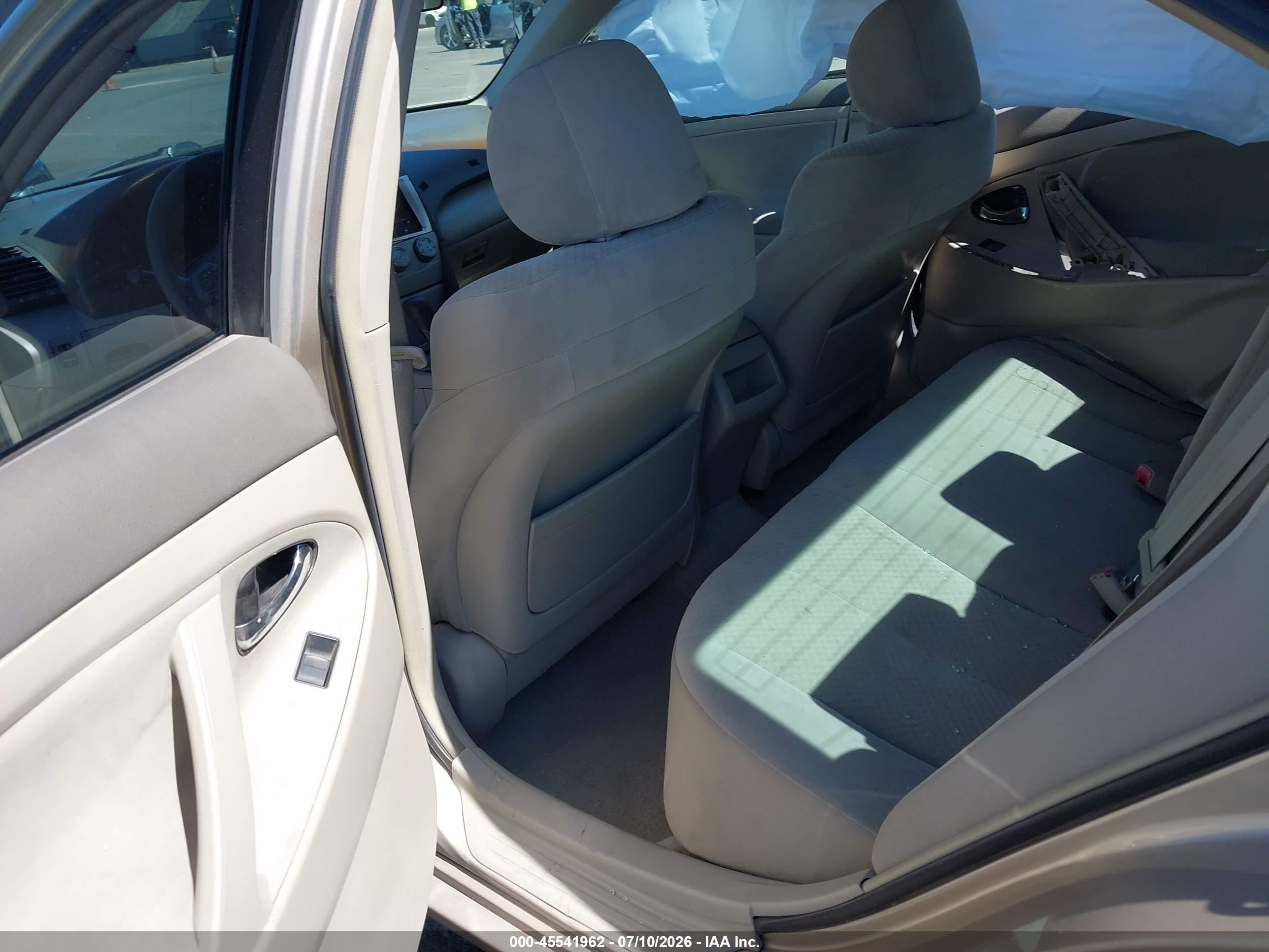 2007 Toyota Camry Le Золотой vin: 4T1BE46K47U065216