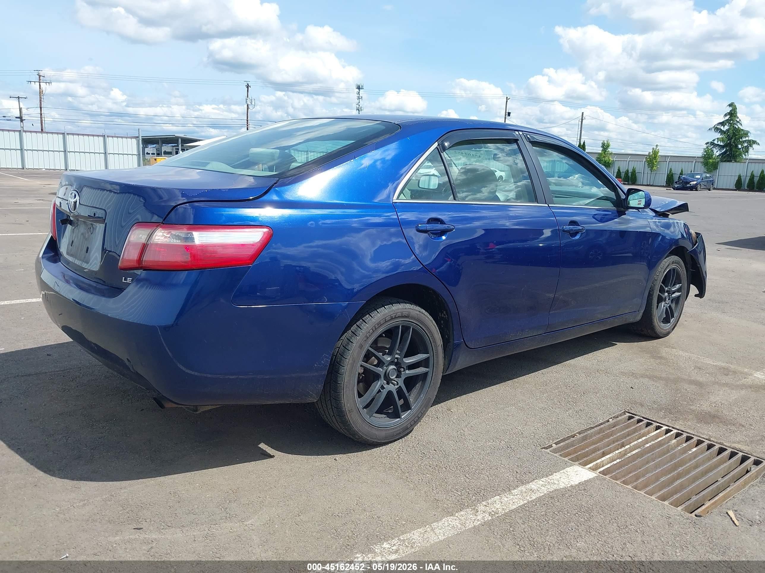2007 Toyota Camry Le Blue vin: 4T1BE46K47U083246