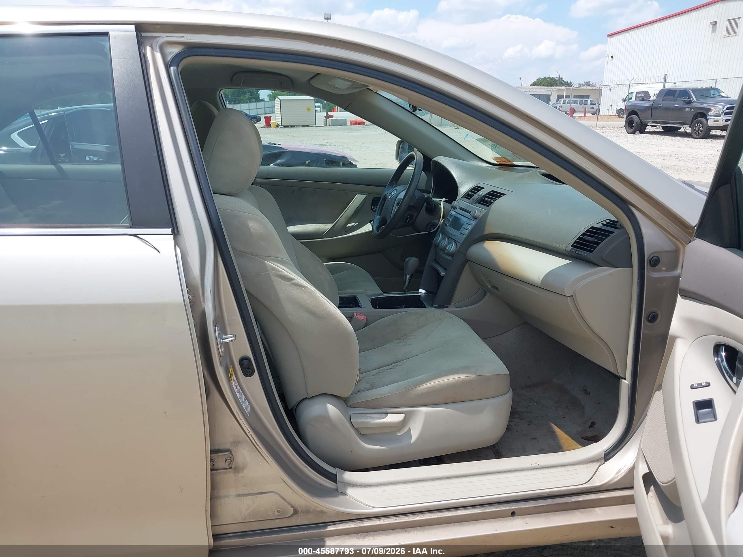 2007 Toyota Camry Le Champagne vin: 4T1BE46K47U119646