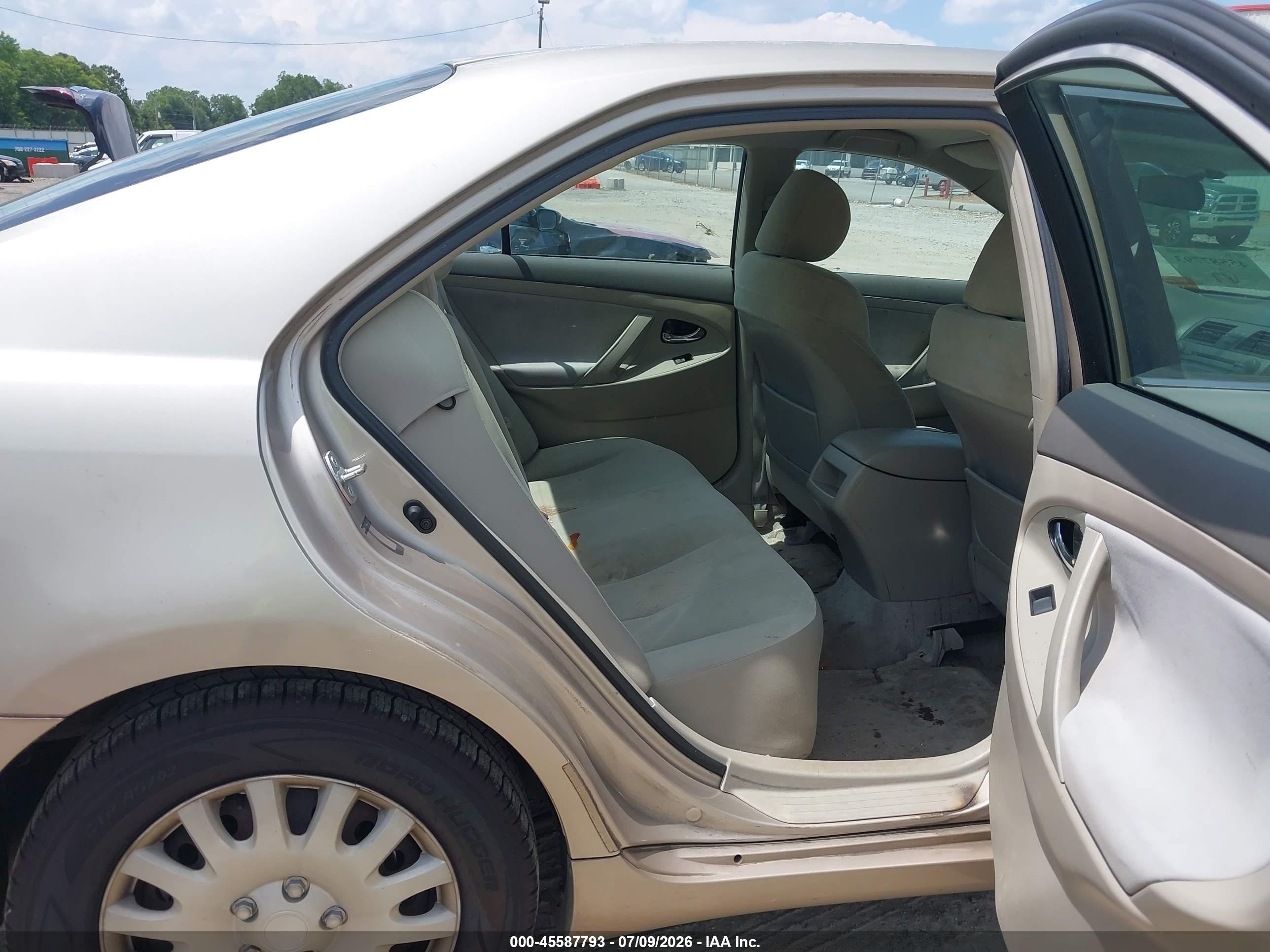 2007 Toyota Camry Le Champagne vin: 4T1BE46K47U119646