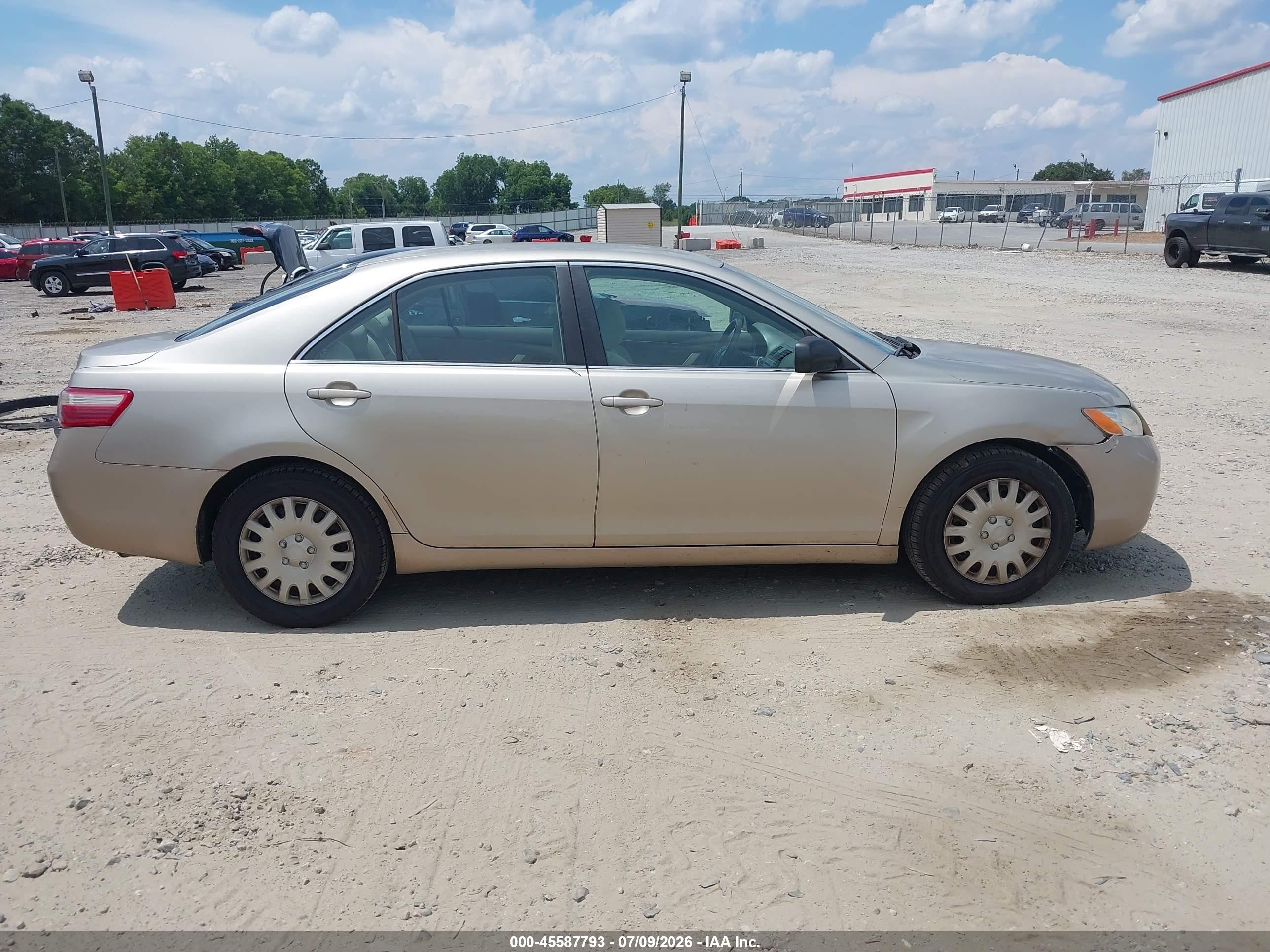 2007 Toyota Camry Le Champagne vin: 4T1BE46K47U119646