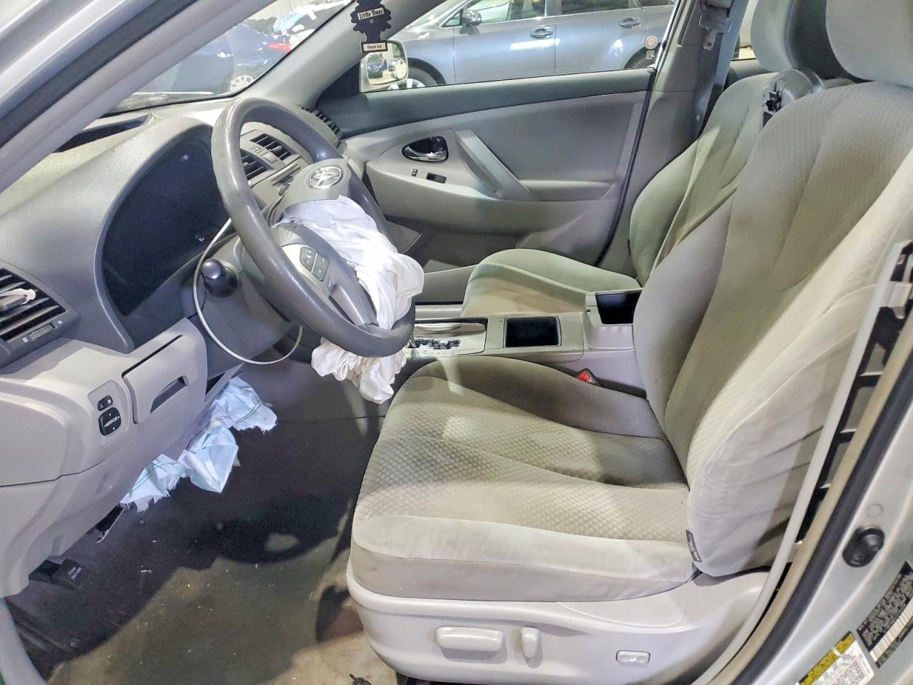 2007 Toyota Camry Le Silver vin: 4T1BE46K47U155594