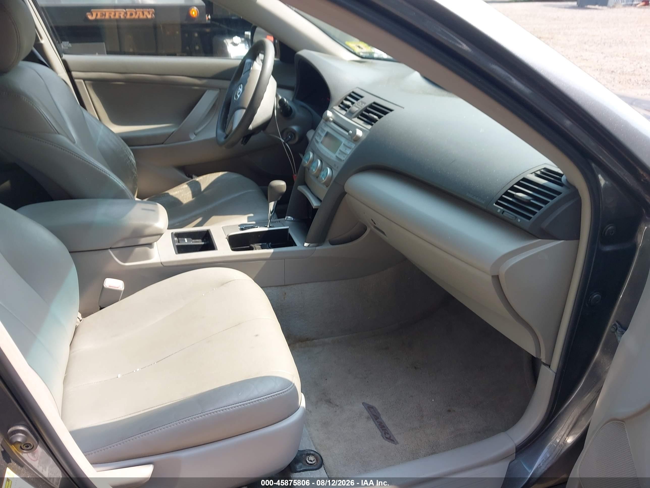 2007 Toyota Camry Le Gray vin: 4T1BE46K47U181516