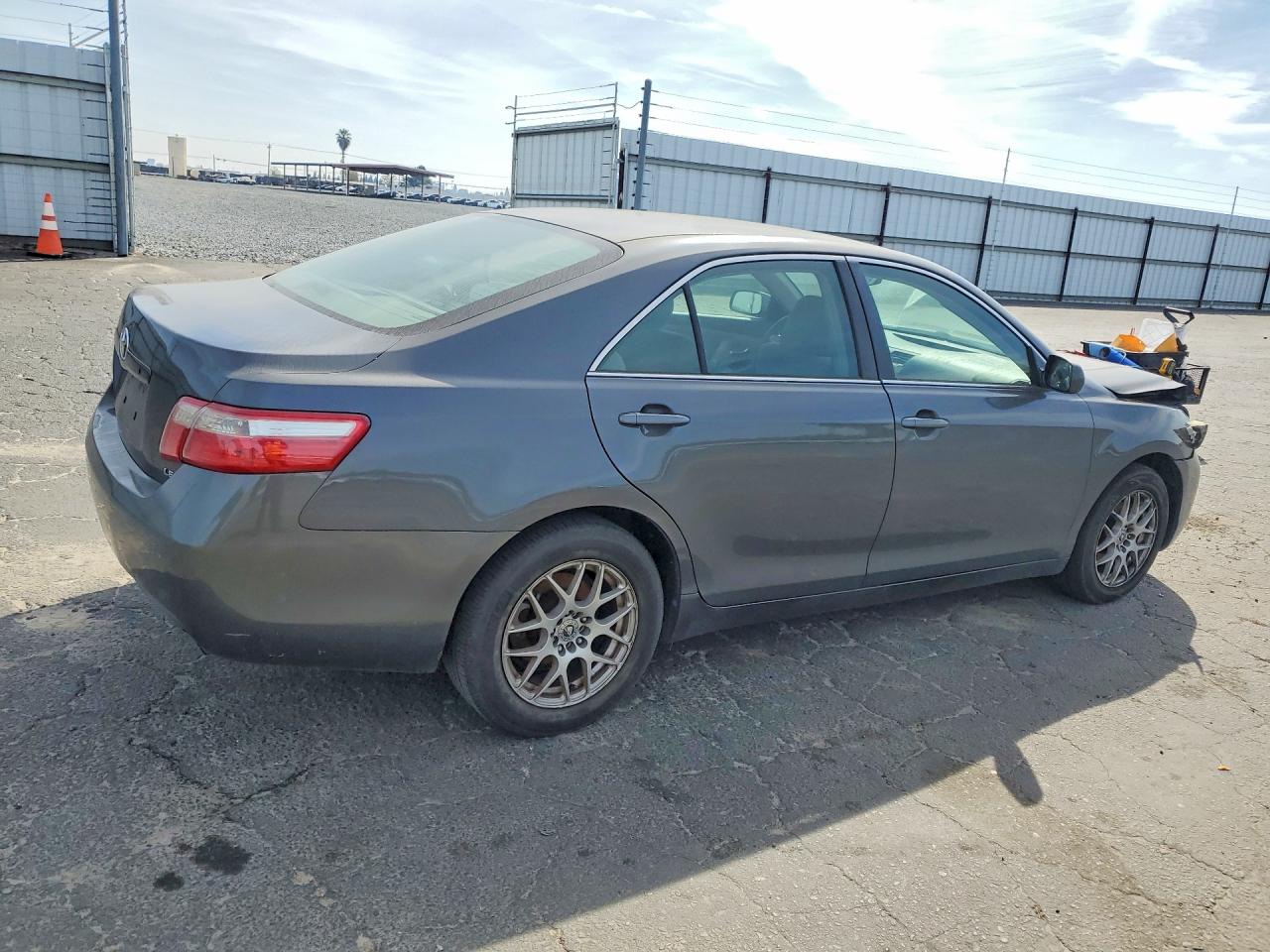 2007 Toyota Camry Le Gray vin: 4T1BE46K47U518461