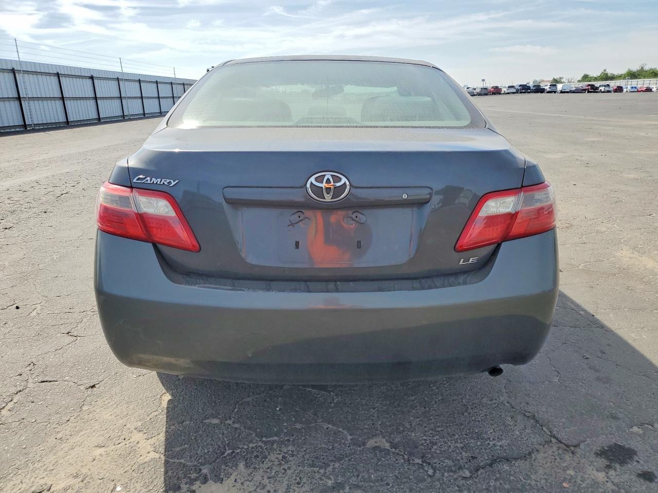 2007 Toyota Camry Le Gray vin: 4T1BE46K47U518461