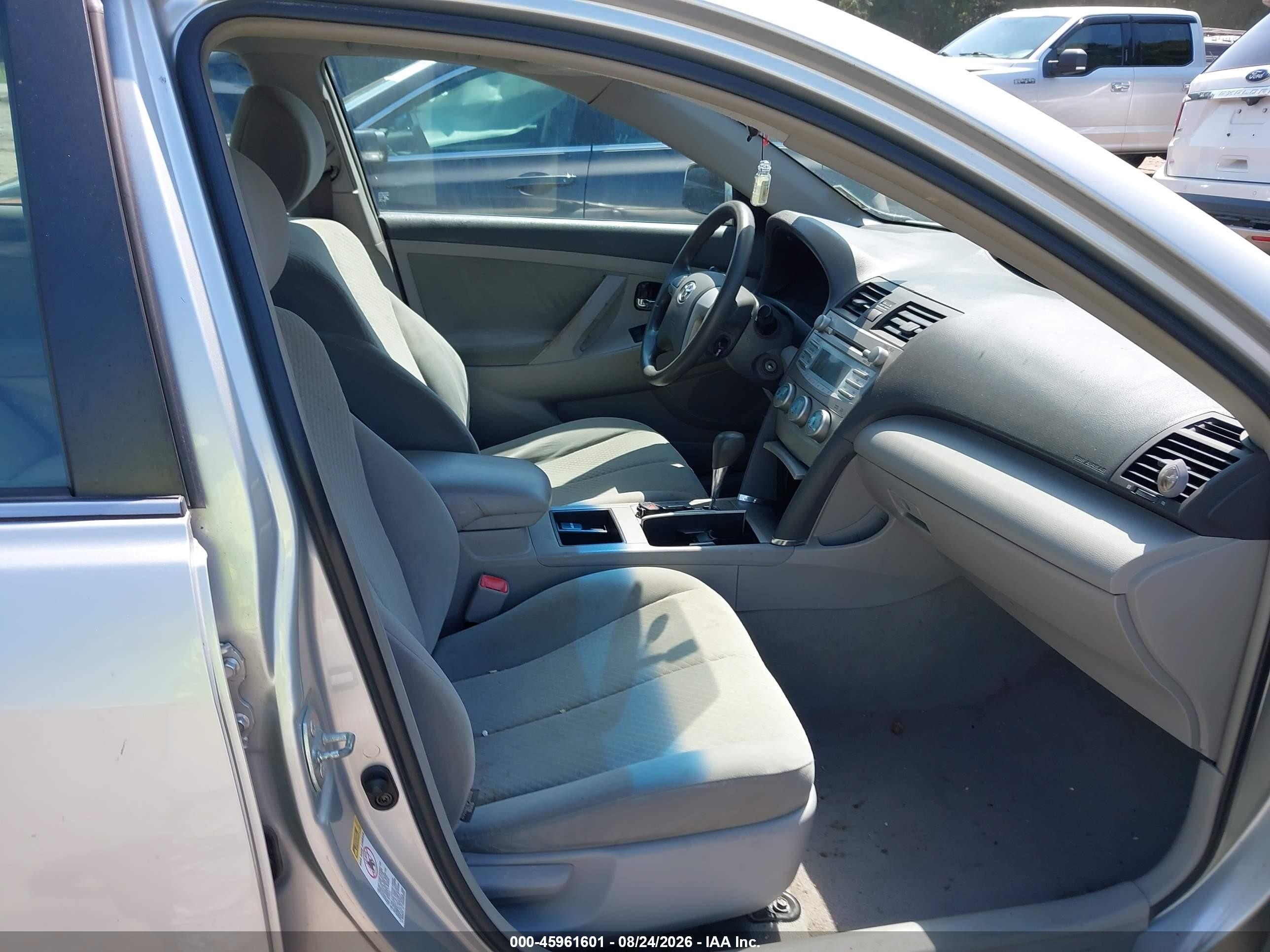 2007 Toyota Camry Le Silver vin: 4T1BE46K47U562282
