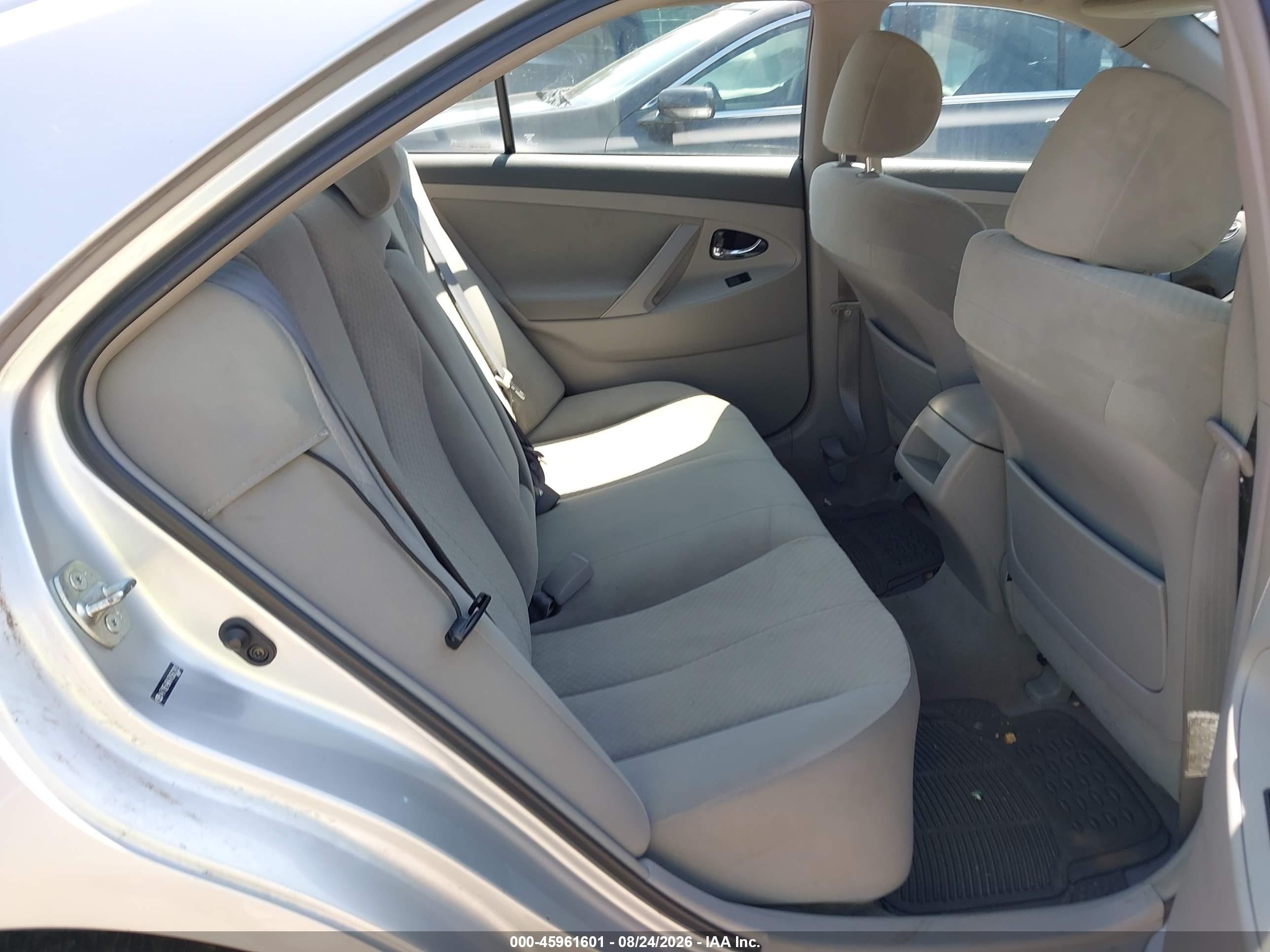 2007 Toyota Camry Le Silver vin: 4T1BE46K47U562282