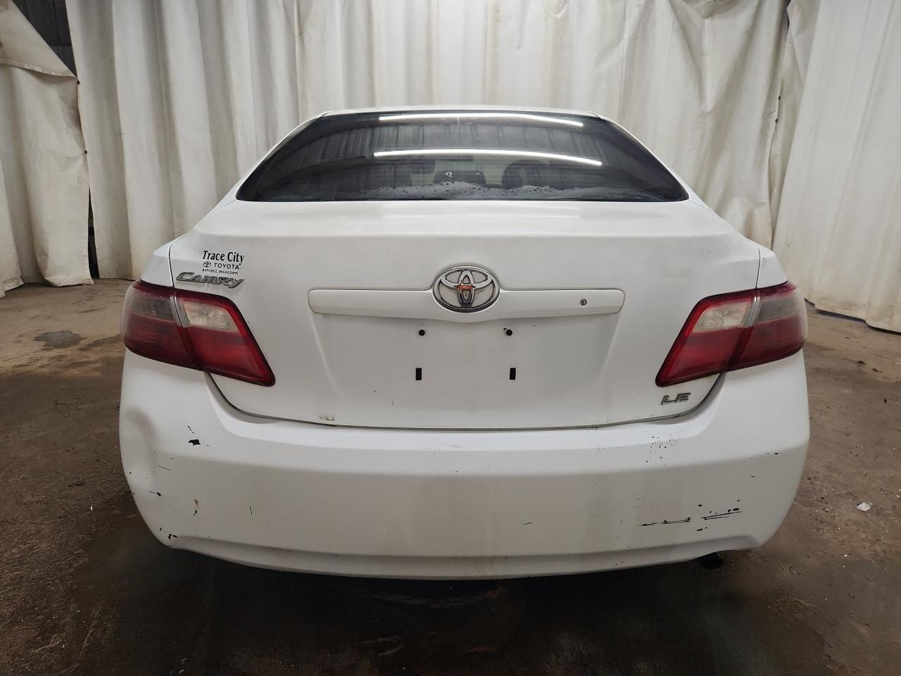 2007 Toyota Camry Ce White vin: 4T1BE46K47U577087 Damage: Rear Bumper, Dent(S) W/ Paint Dmg, > 12 Inches