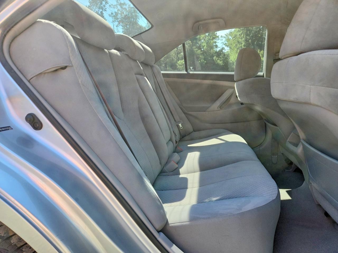 2007 Toyota Camry Le Silver vin: 4T1BE46K47U595203