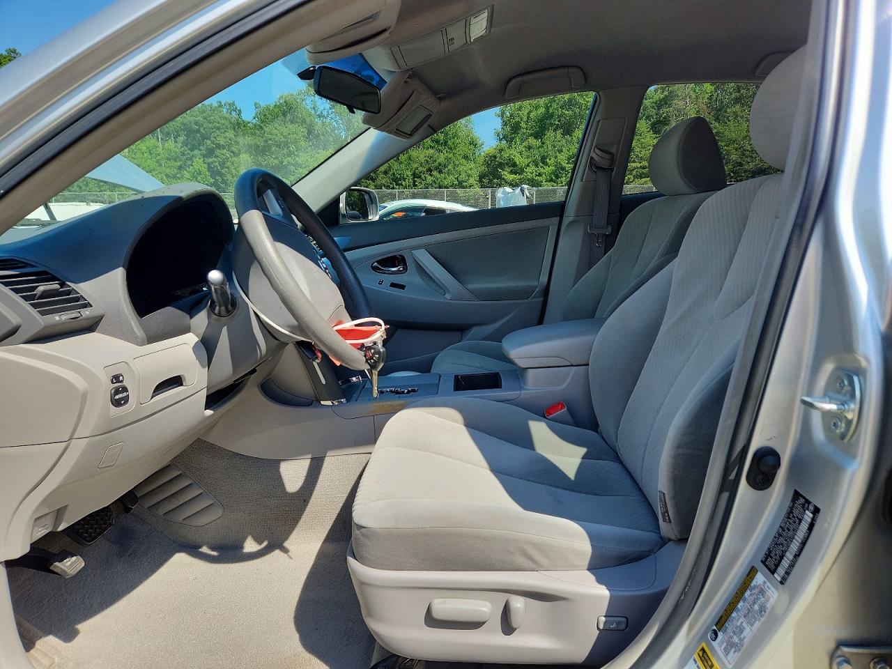 2007 Toyota Camry Le Silver vin: 4T1BE46K47U595203