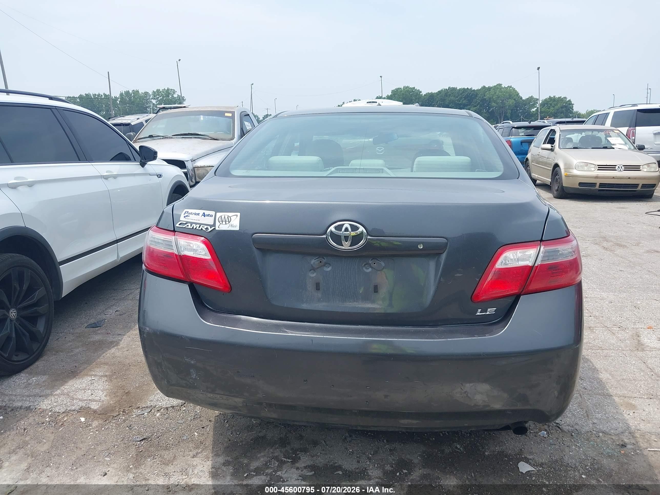2007 Toyota Camry Le Gray vin: 4T1BE46K47U595699