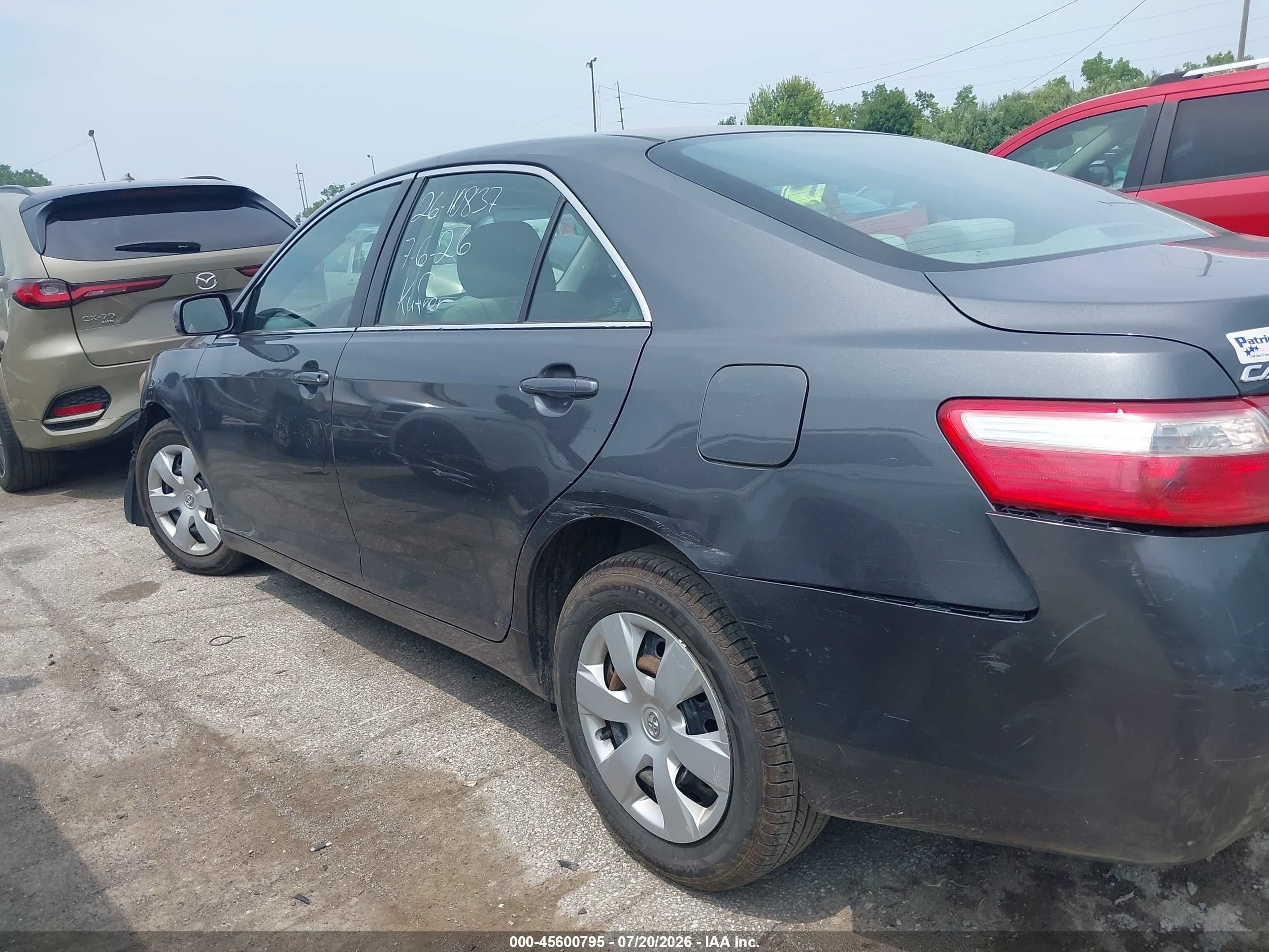 2007 Toyota Camry Le Gray vin: 4T1BE46K47U595699