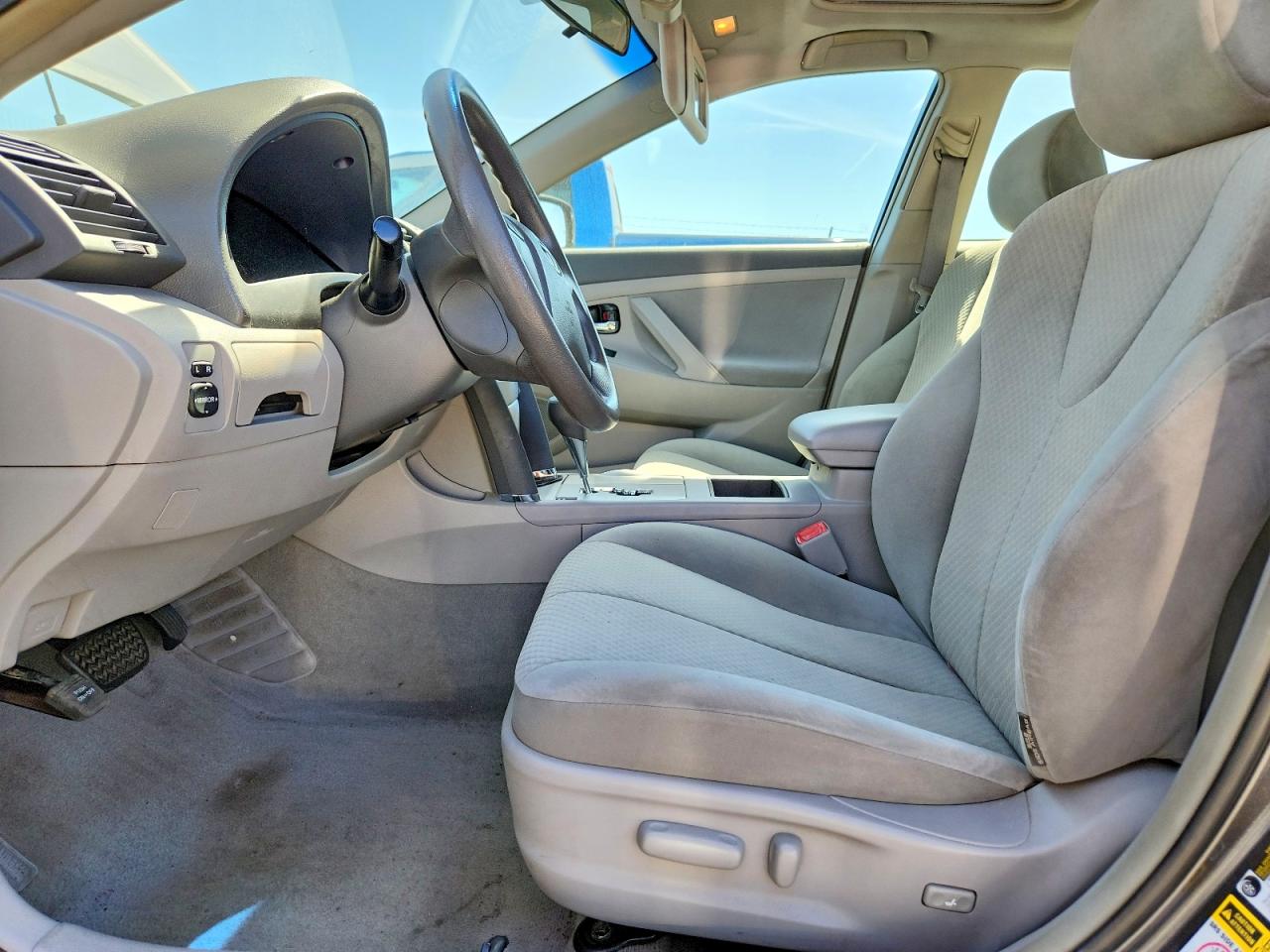 2007 Toyota Camry Le Gray vin: 4T1BE46K47U597940