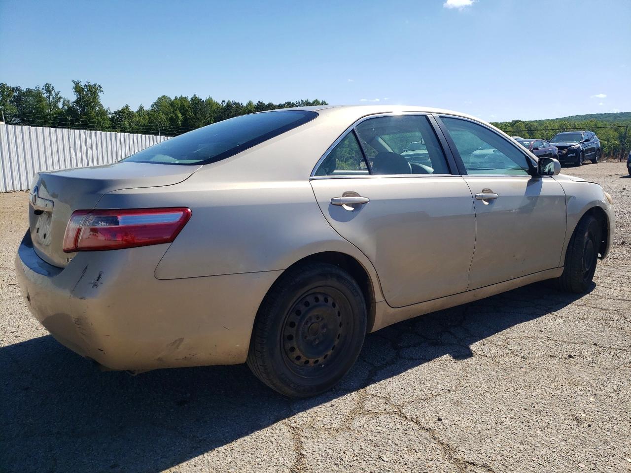 2007 Toyota Camry Le Gold vin: 4T1BE46K47U601551