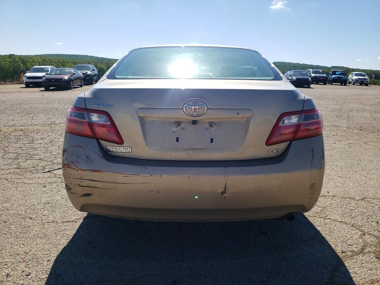 2007 Toyota Camry Le Gold vin: 4T1BE46K47U601551