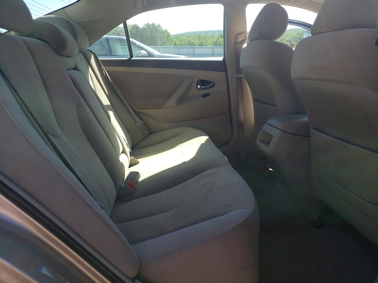 2007 Toyota Camry Le Gold vin: 4T1BE46K47U601551