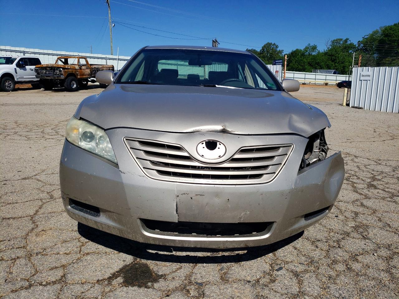 2007 Toyota Camry Le Gold vin: 4T1BE46K47U601551