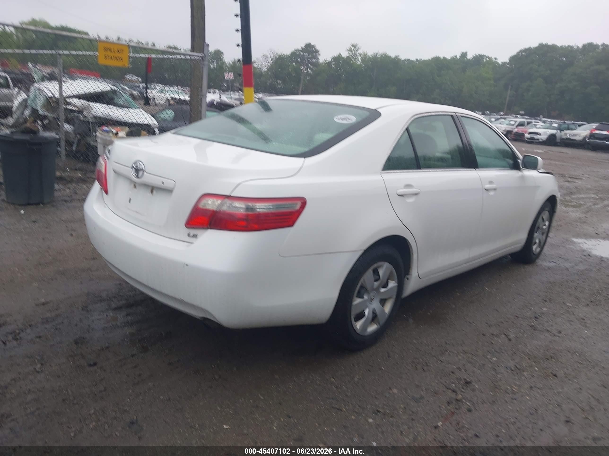 2007 Toyota Camry Le White vin: 4T1BE46K47U627339