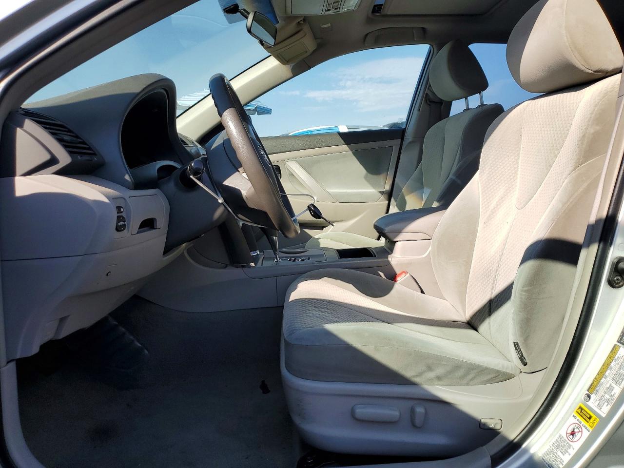 2007 Toyota Camry Le Silver vin: 4T1BE46K47U636154