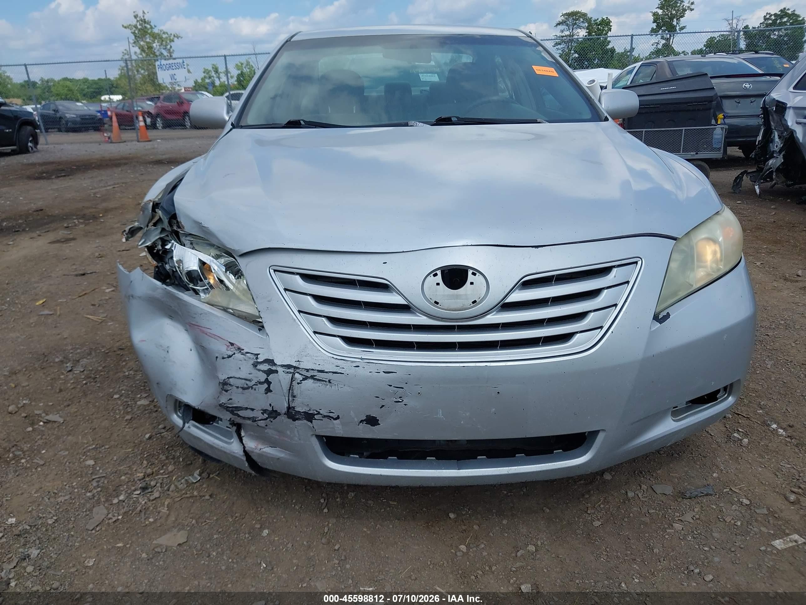 2007 Toyota Camry Le Серебряный vin: 4T1BE46K47U653651