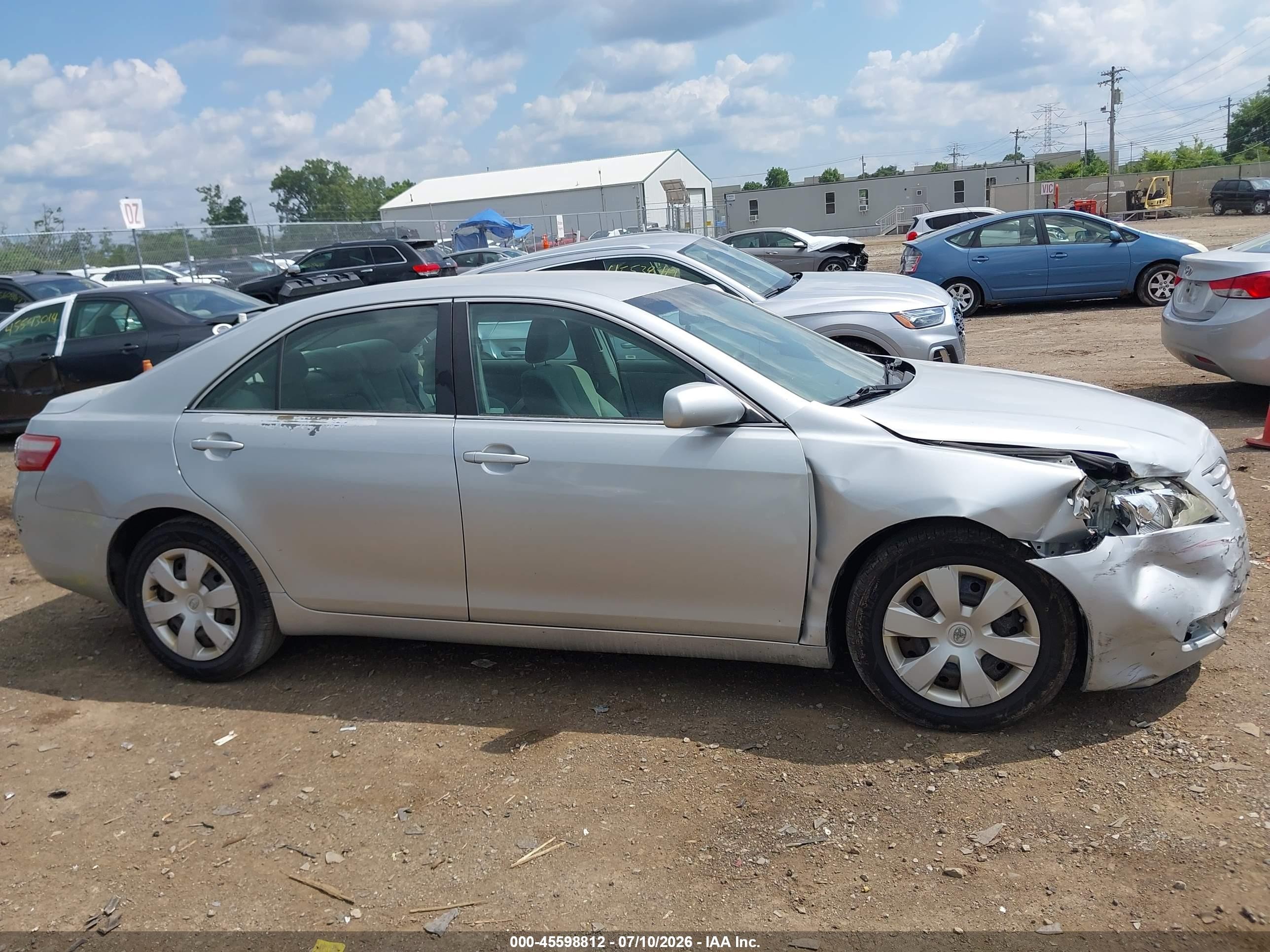 2007 Toyota Camry Le Серебряный vin: 4T1BE46K47U653651