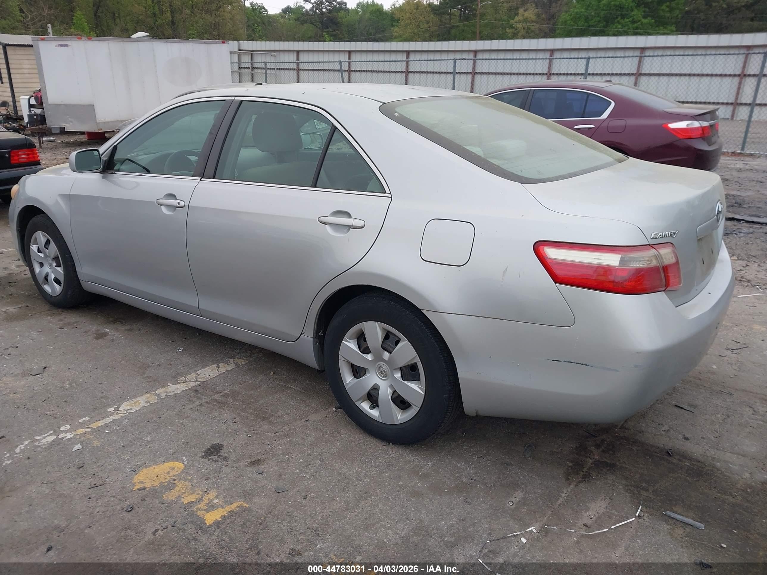 2007 Toyota Camry Le Silver vin: 4T1BE46K47U678405