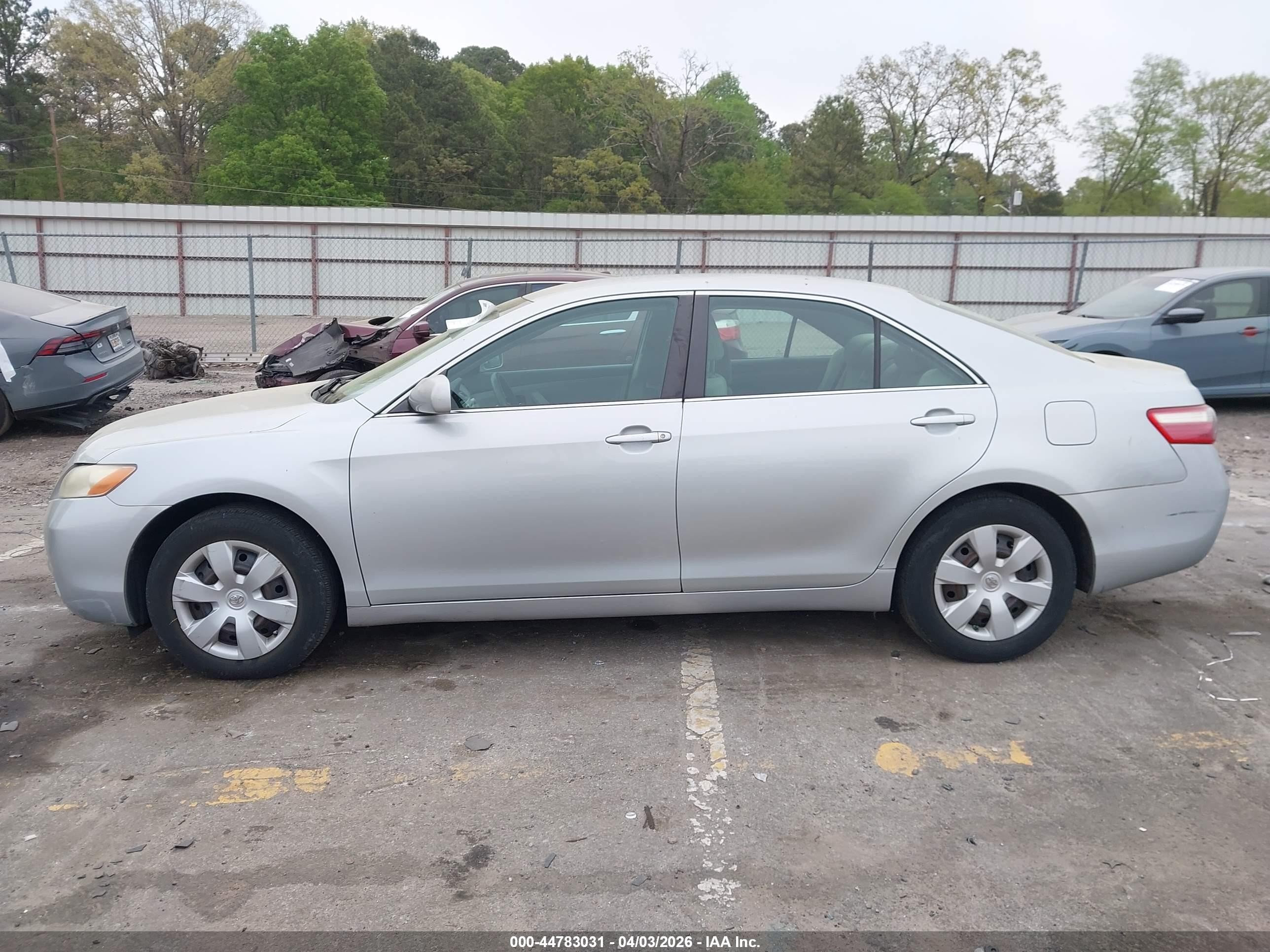 2007 Toyota Camry Le Silver vin: 4T1BE46K47U678405