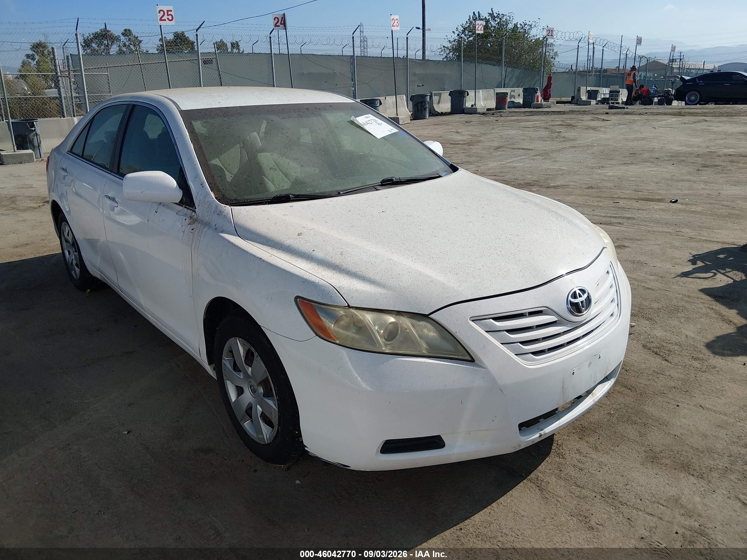 2007 Toyota Camry Le White vin: 4T1BE46K47U697634