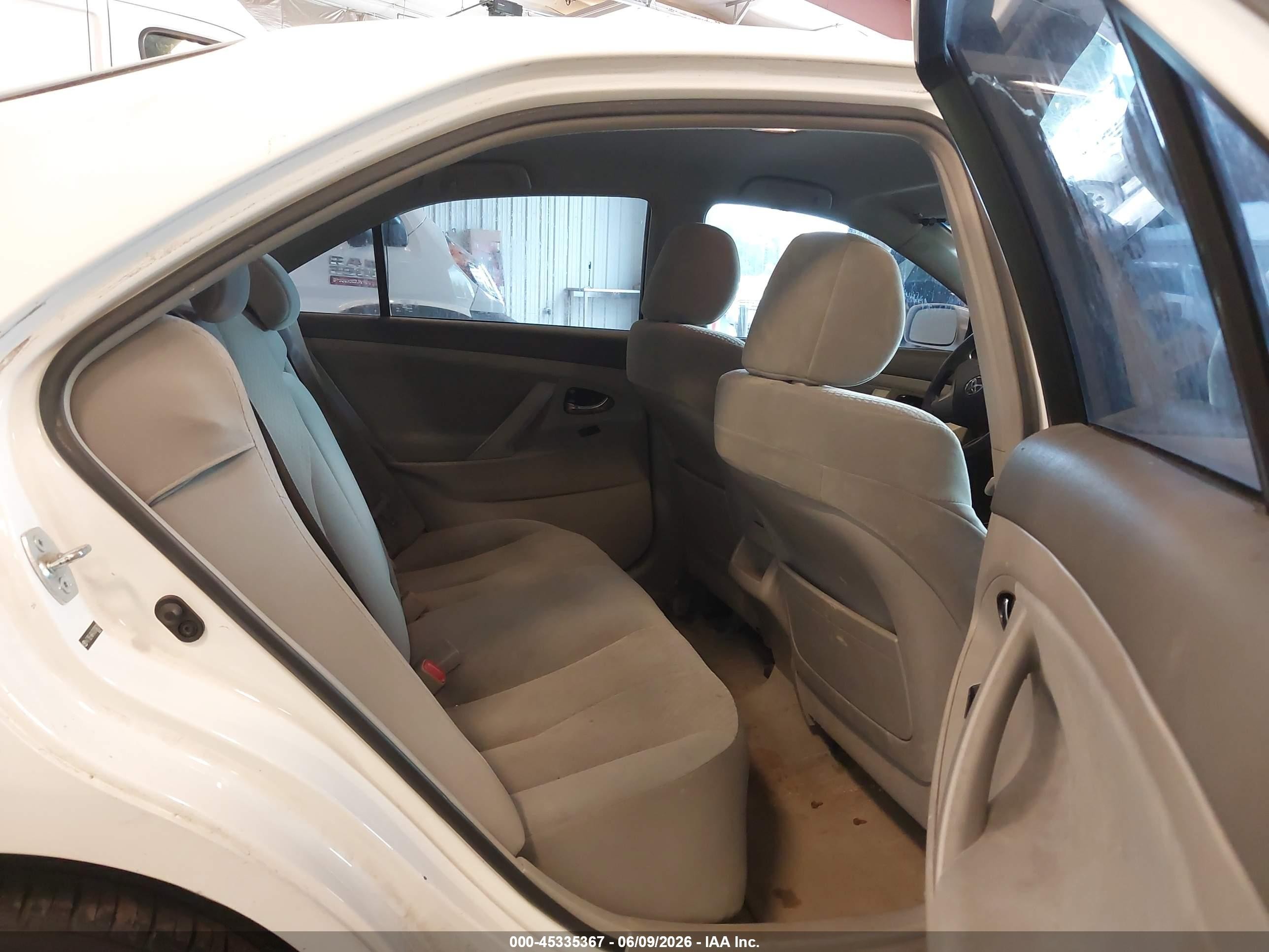 2007 Toyota Camry Le White vin: 4T1BE46K47U700628