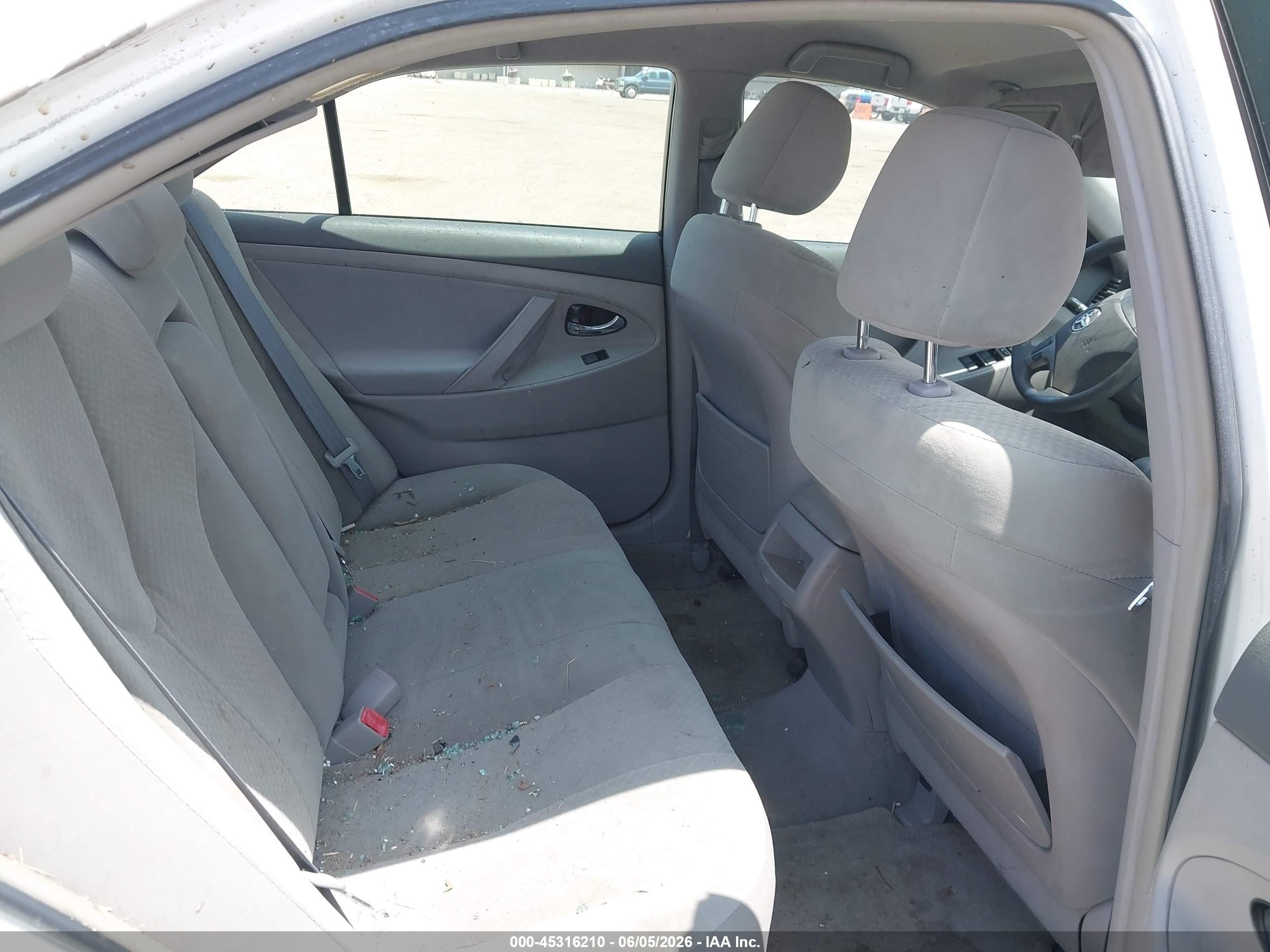 2007 Toyota Camry Le White vin: 4T1BE46K47U709359