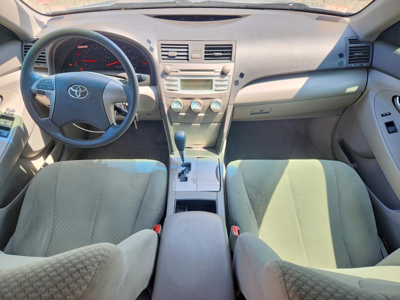 2007 Toyota Camry Le Серебряный vin: 4T1BE46K47U715467