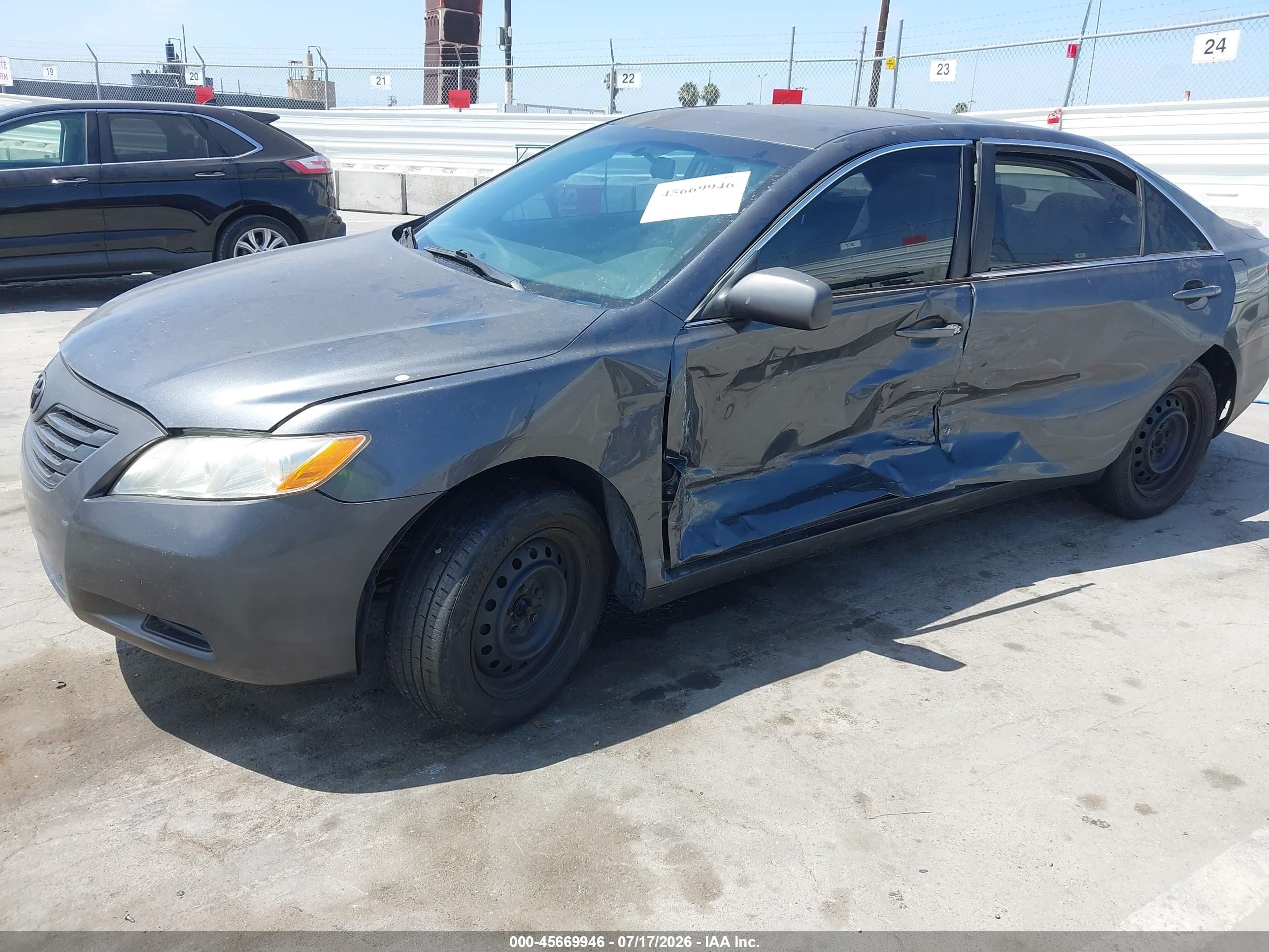 2007 Toyota Camry Le Gray vin: 4T1BE46K47U721026