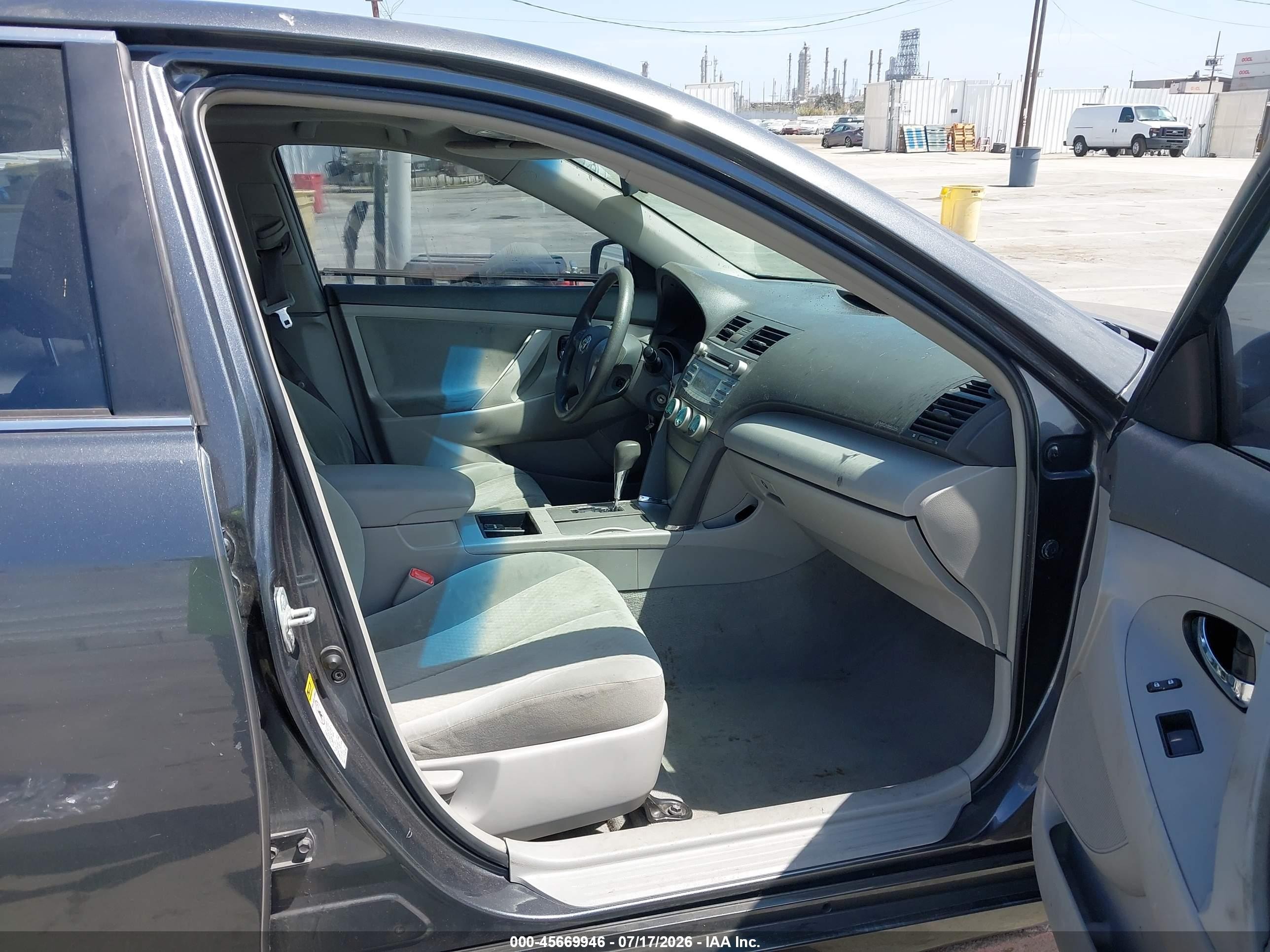 2007 Toyota Camry Le Gray vin: 4T1BE46K47U721026