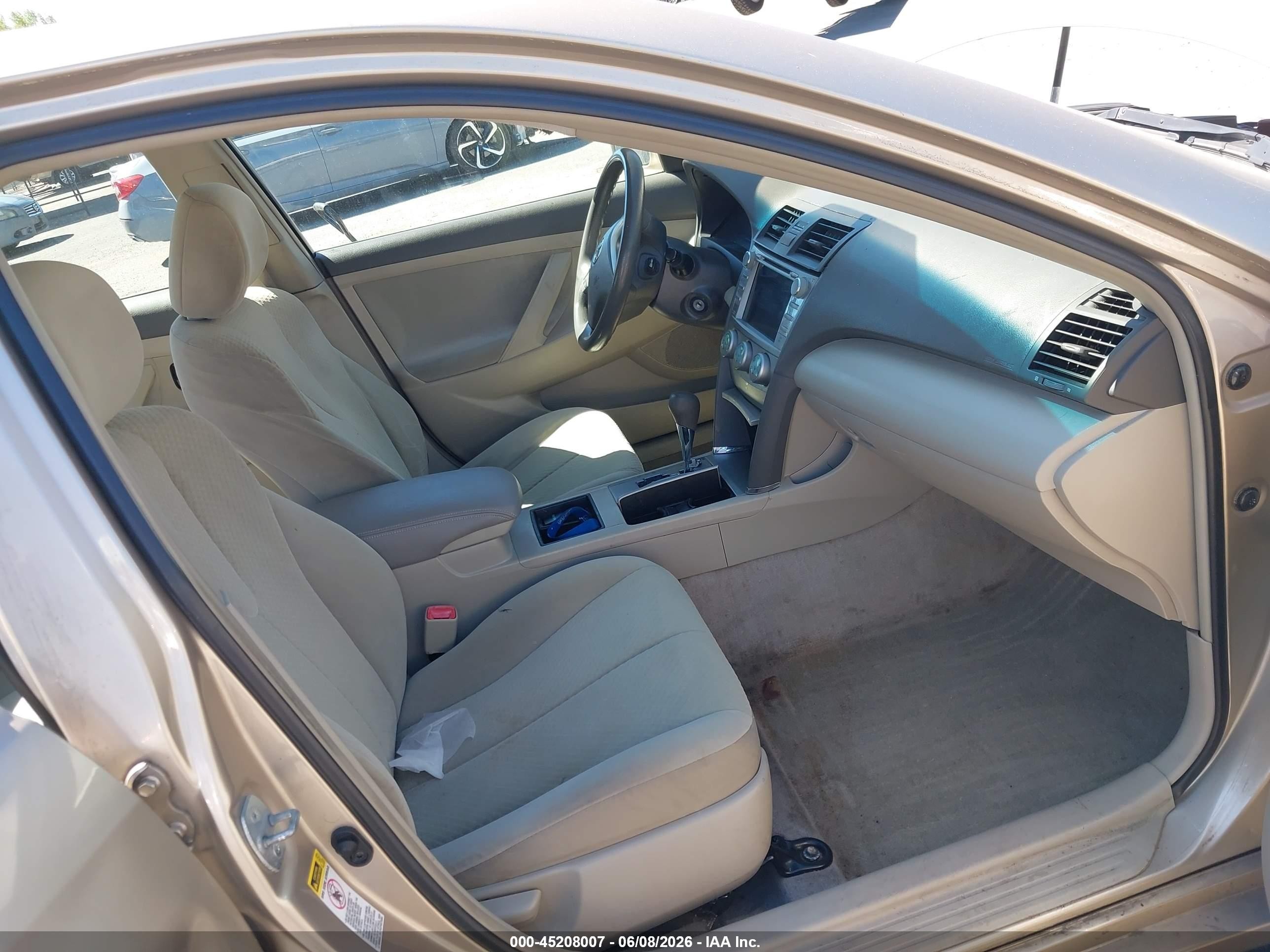 2008 Toyota Camry Le Champagne vin: 4T1BE46K48U208750