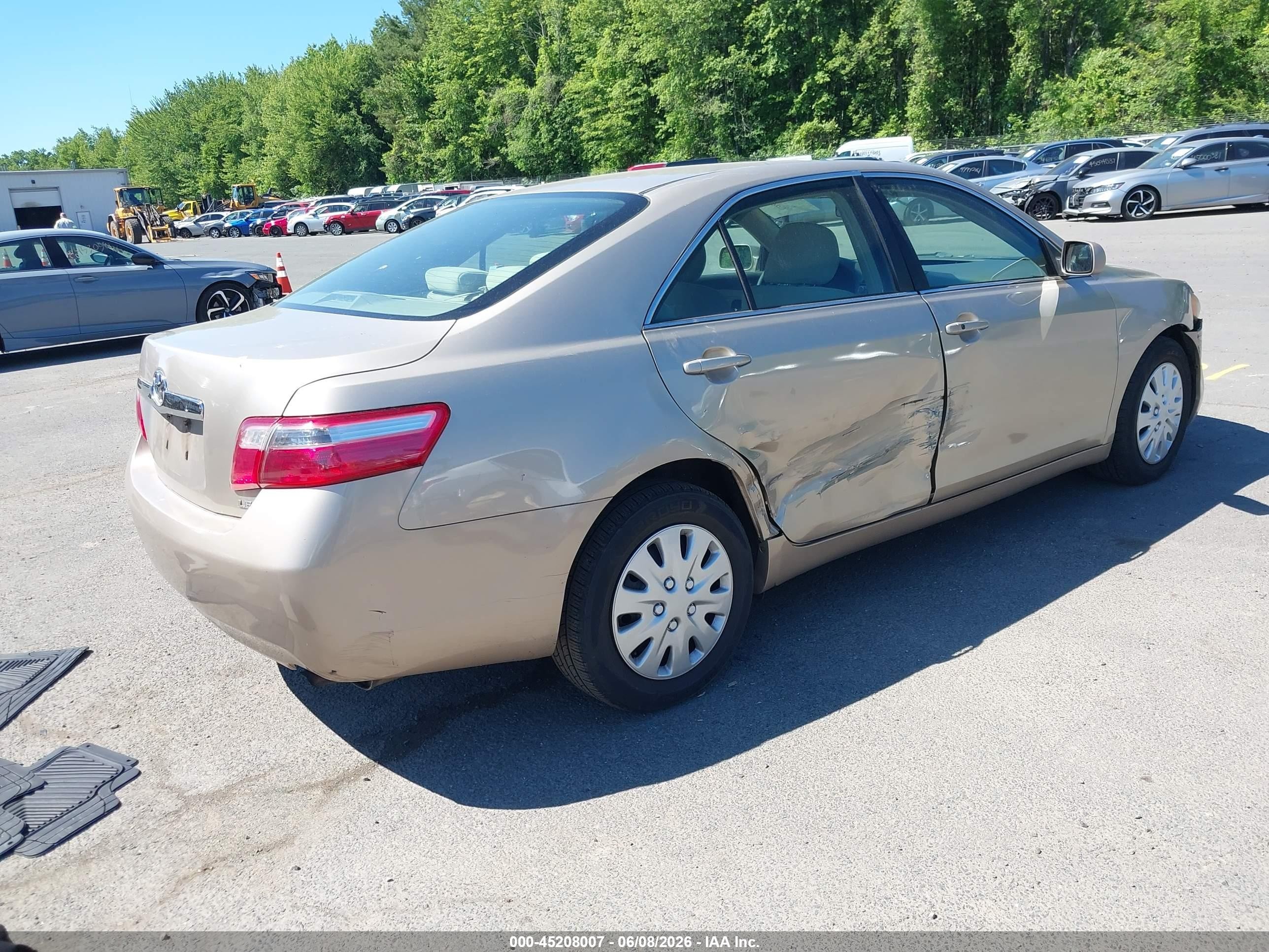 2008 Toyota Camry Le Champagne vin: 4T1BE46K48U208750