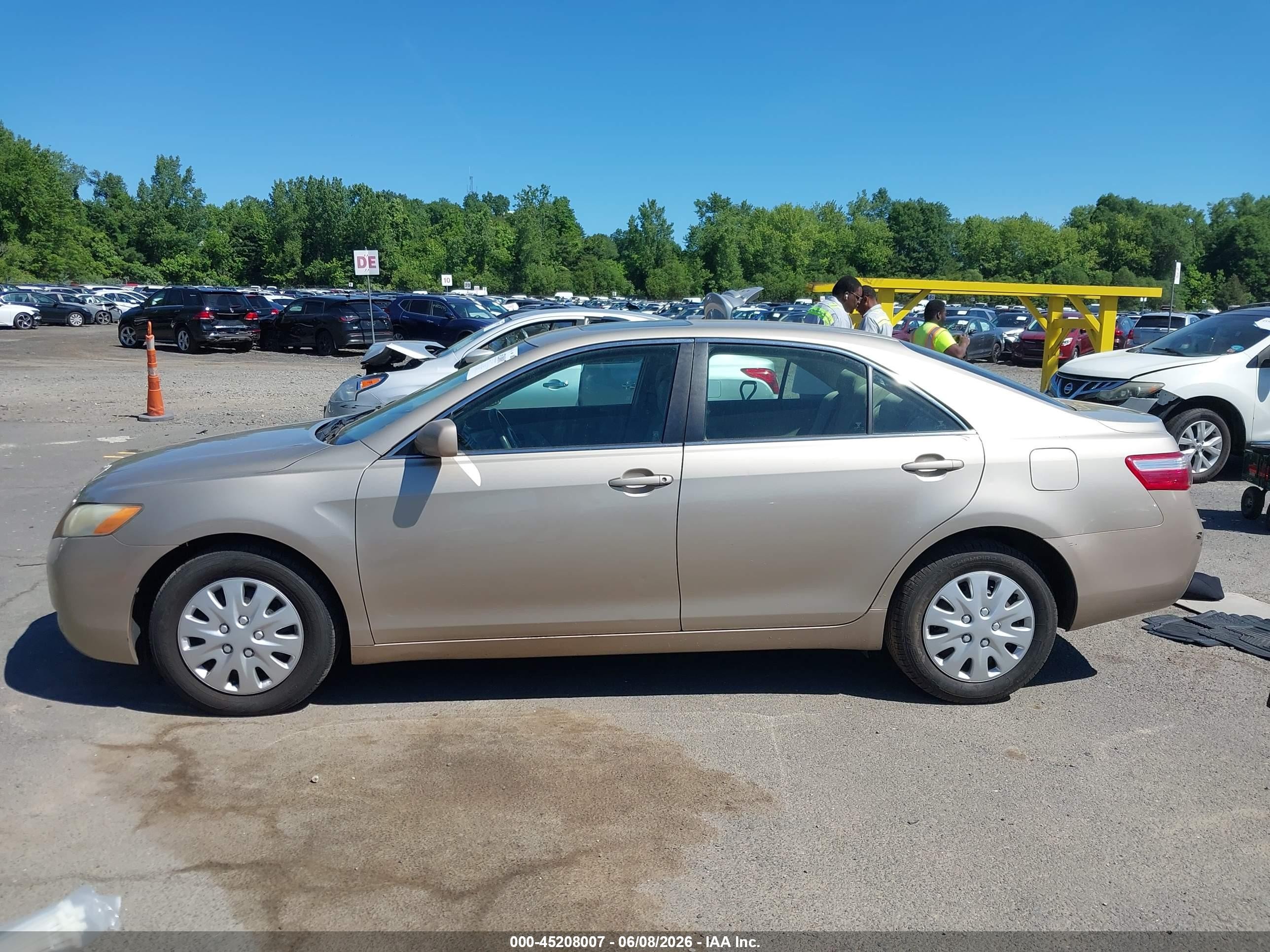 2008 Toyota Camry Le Champagne vin: 4T1BE46K48U208750