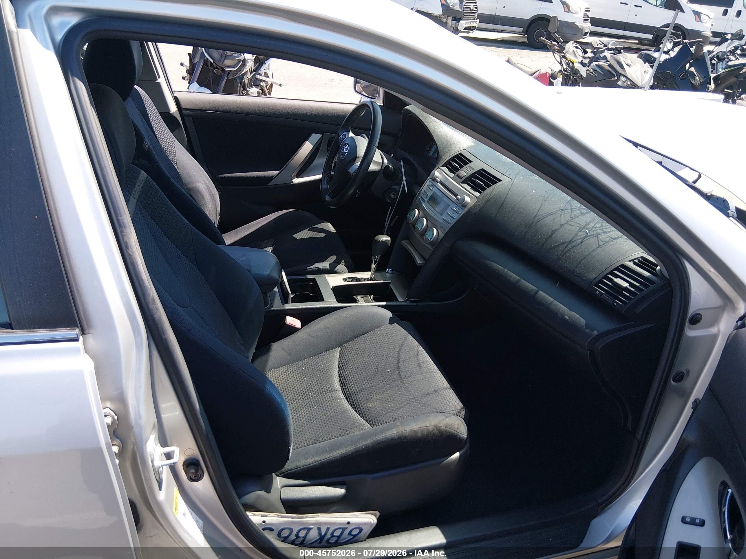 2008 Toyota Camry Se Серебряный vin: 4T1BE46K48U739172