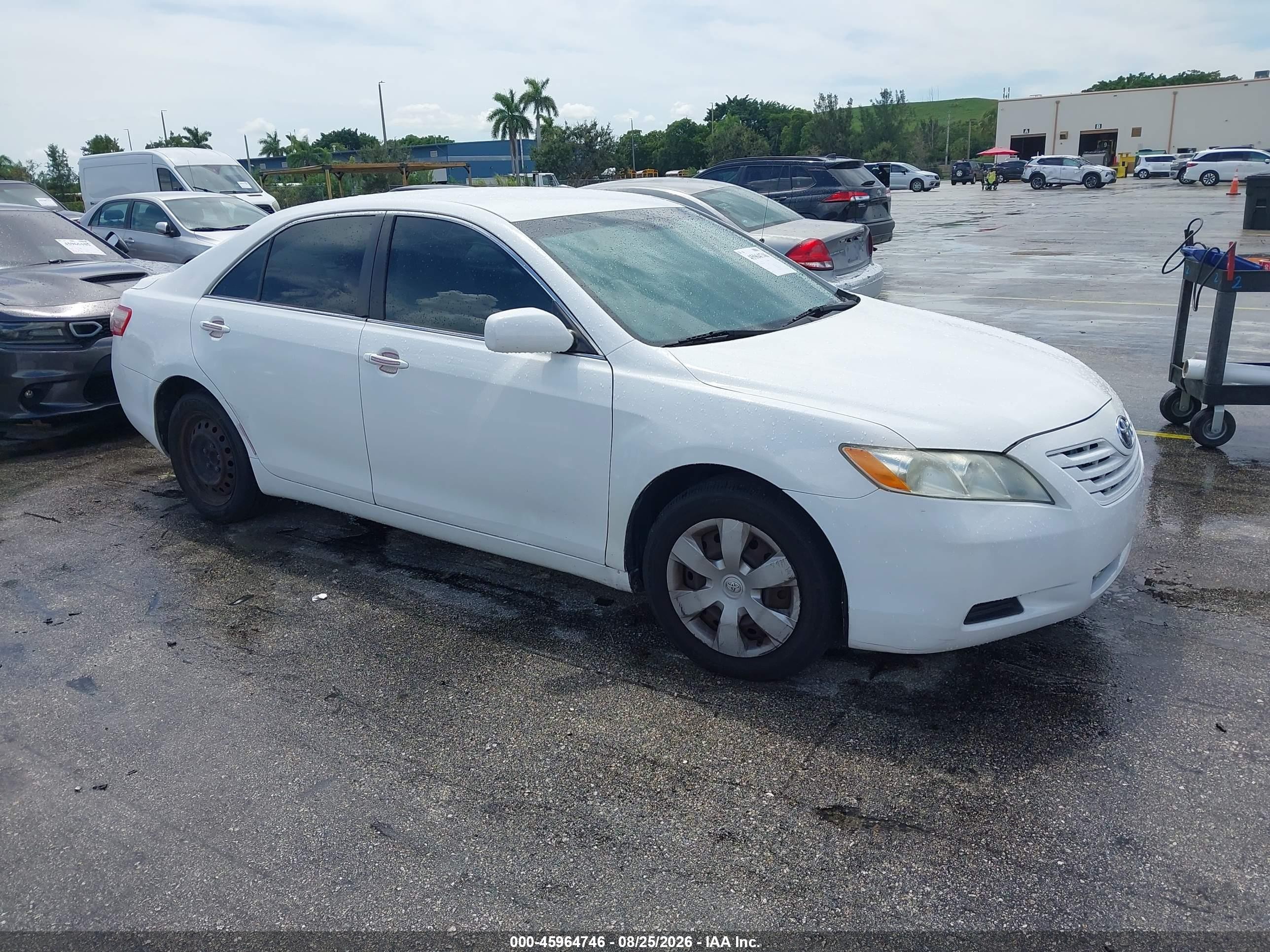 2008 Toyota Camry Le White vin: 4T1BE46K48U749460