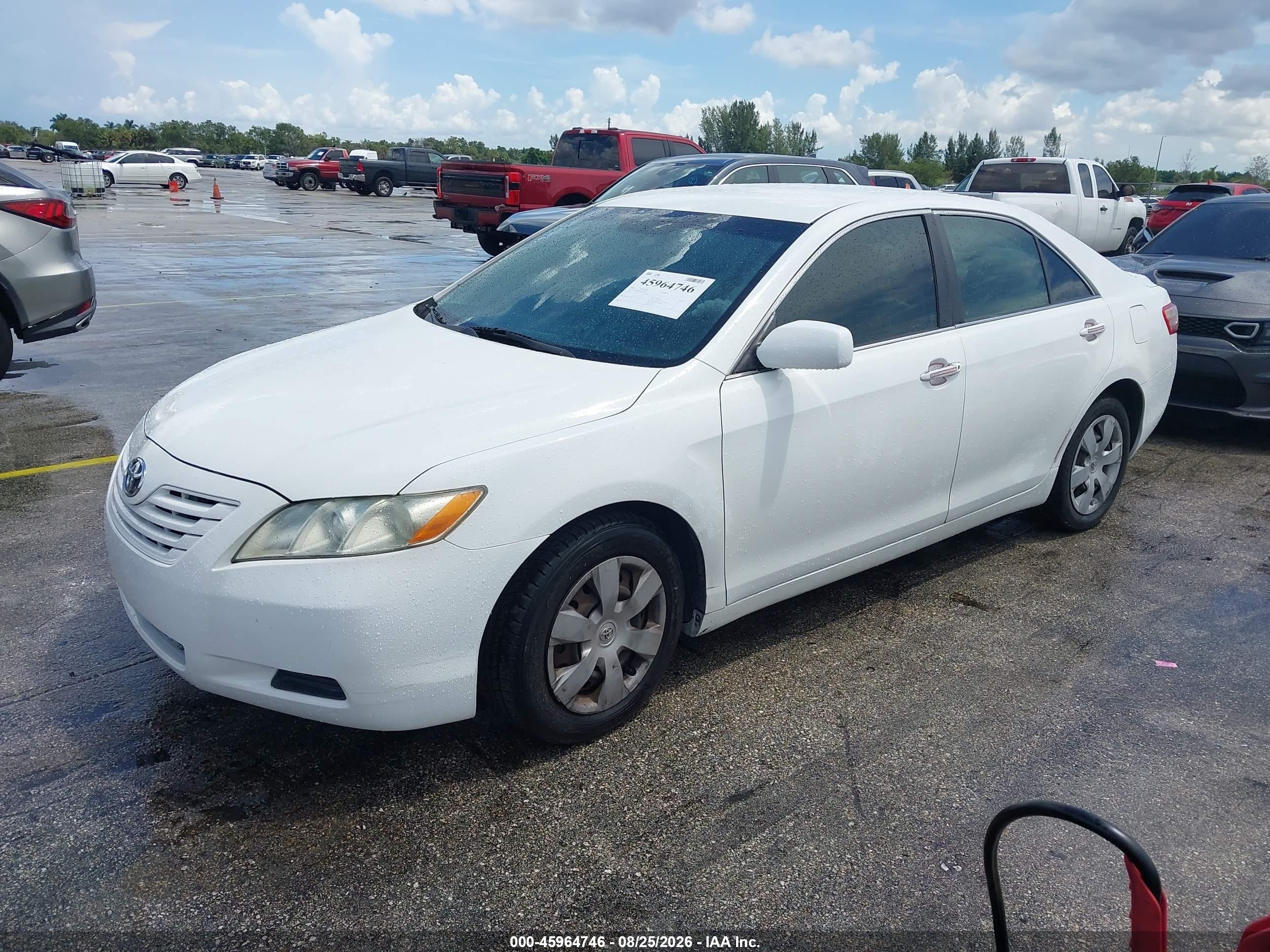 2008 Toyota Camry Le White vin: 4T1BE46K48U749460