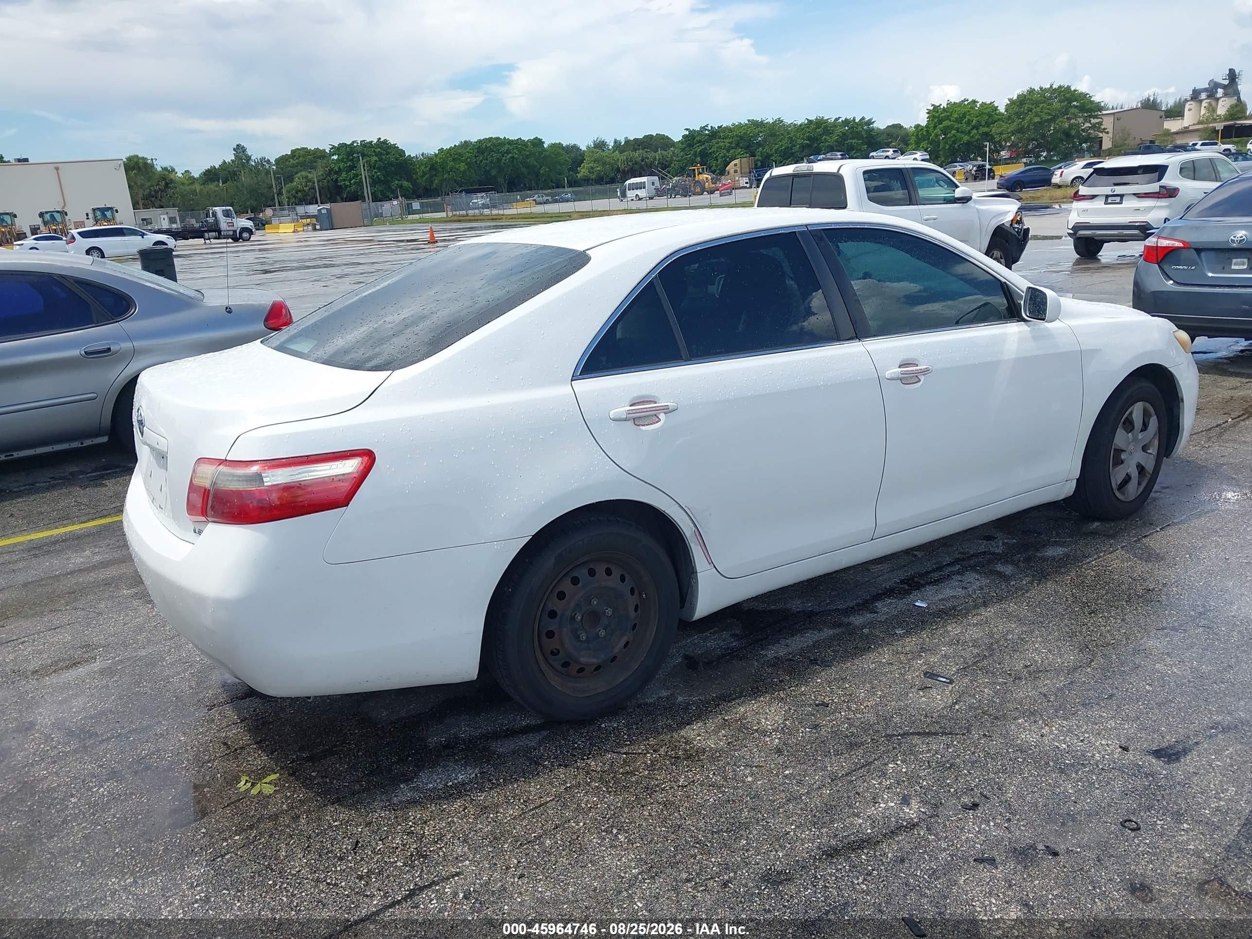 2008 Toyota Camry Le White vin: 4T1BE46K48U749460