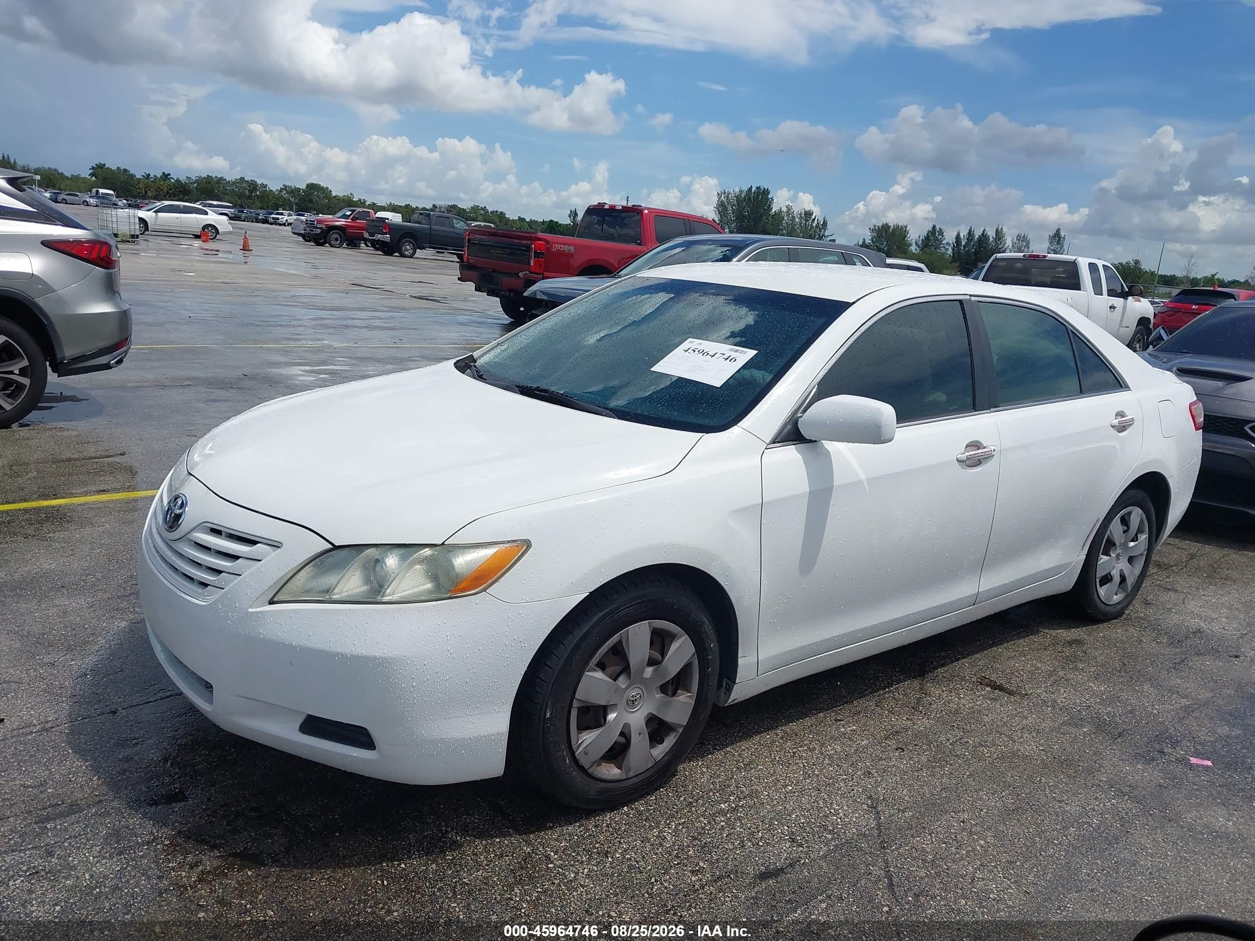 2008 Toyota Camry Le White vin: 4T1BE46K48U749460