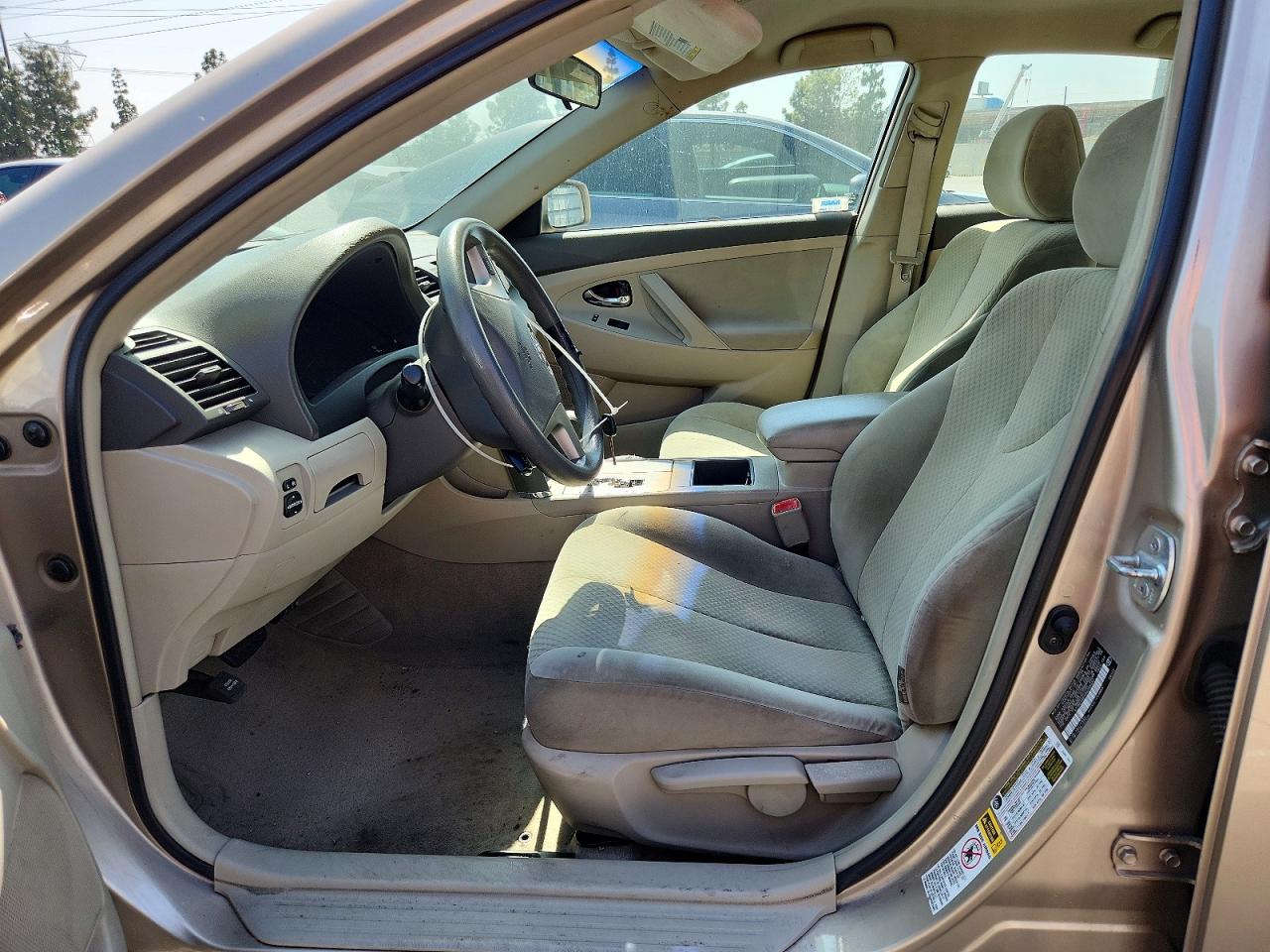 2009 Toyota Camry Base Gold vin: 4T1BE46K49U268481