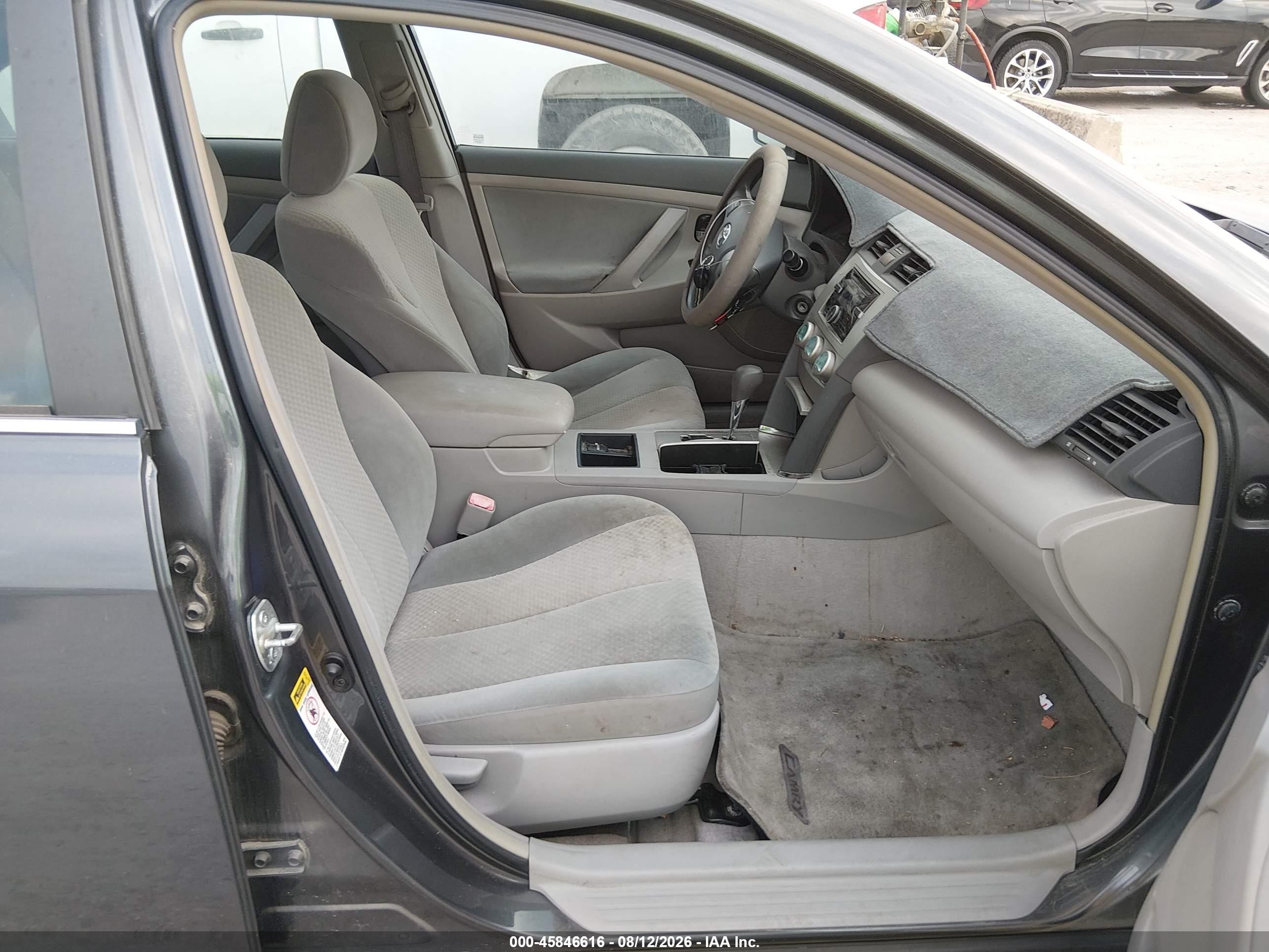 2009 Toyota Camry Le Gray vin: 4T1BE46K49U269761