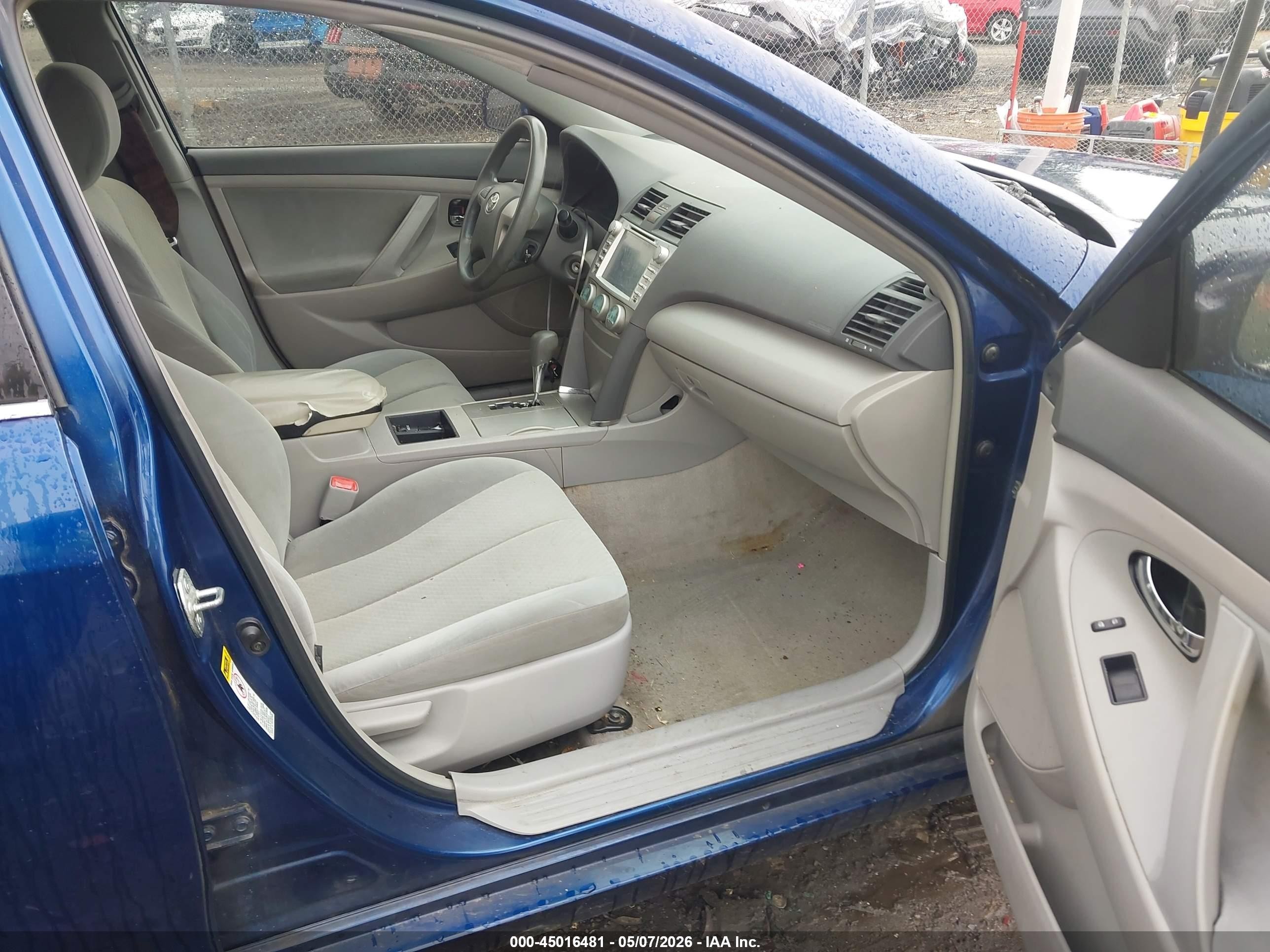2009 Toyota Camry Le Navy vin: 4T1BE46K49U289914