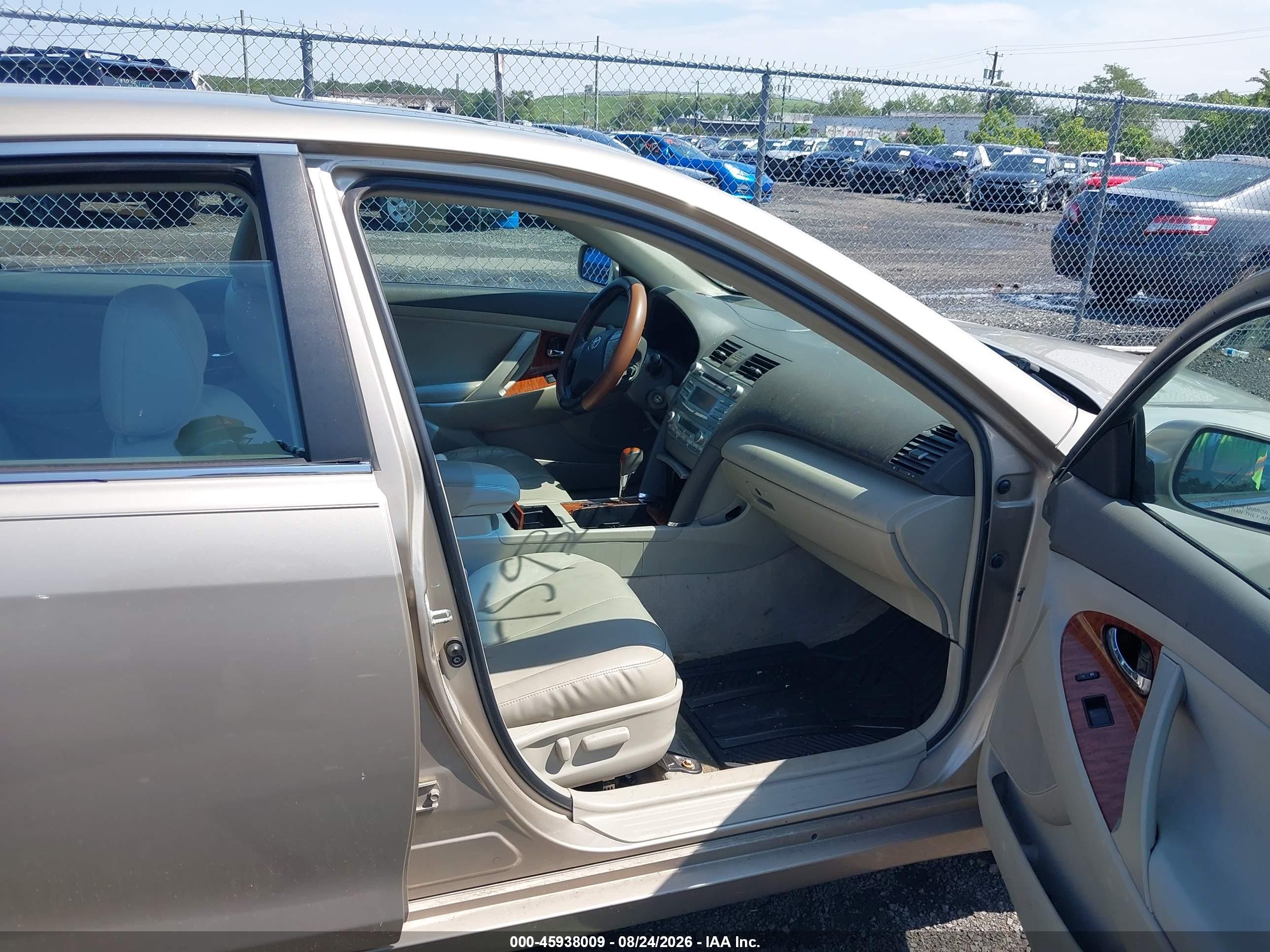 2009 Toyota Camry Xle Бежевый vin: 4T1BE46K49U294417