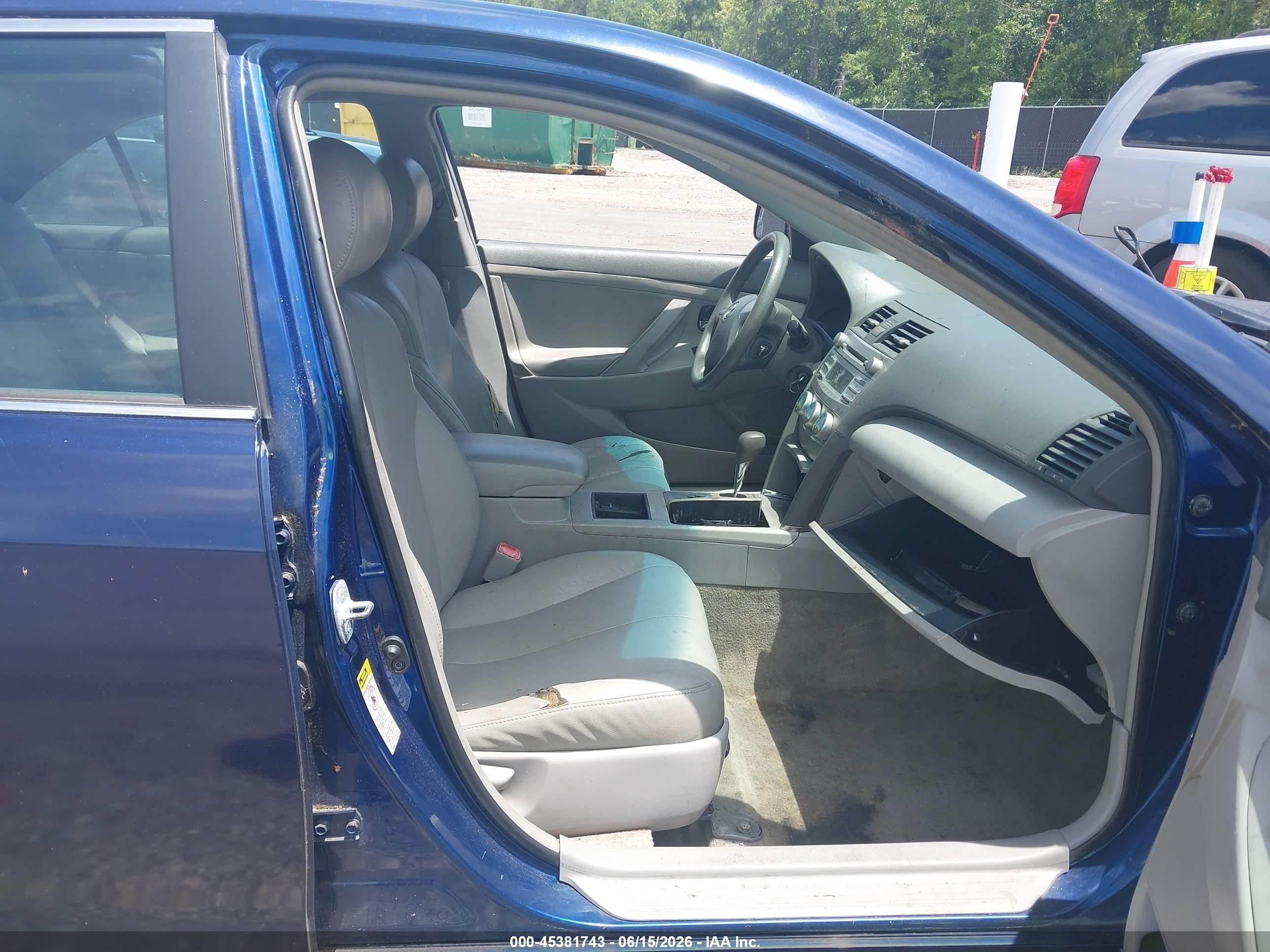 2009 Toyota Camry   Синий vin: 4T1BE46K49U295096
