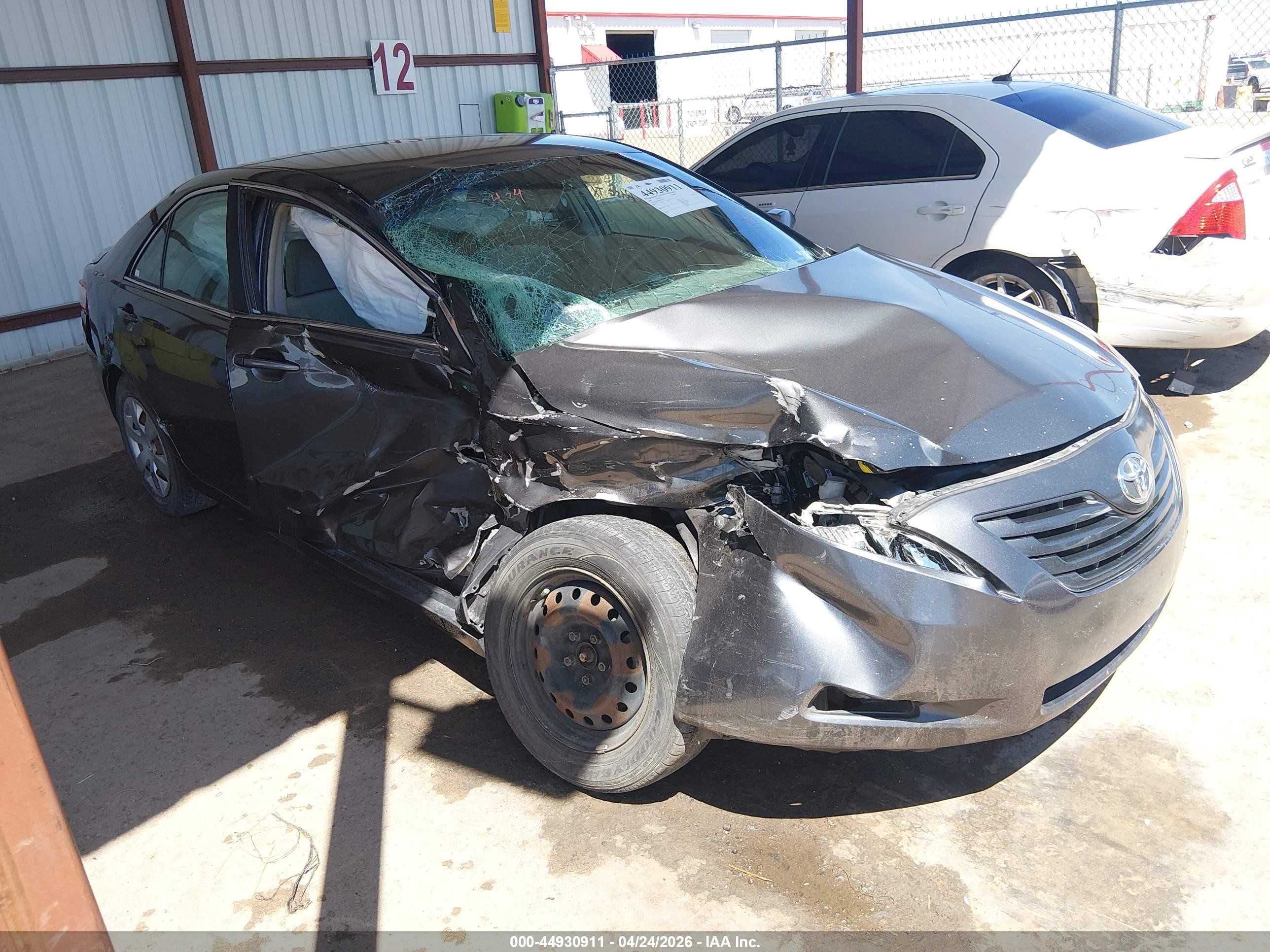 2009 Toyota Camry Le Gray vin: 4T1BE46K49U323379