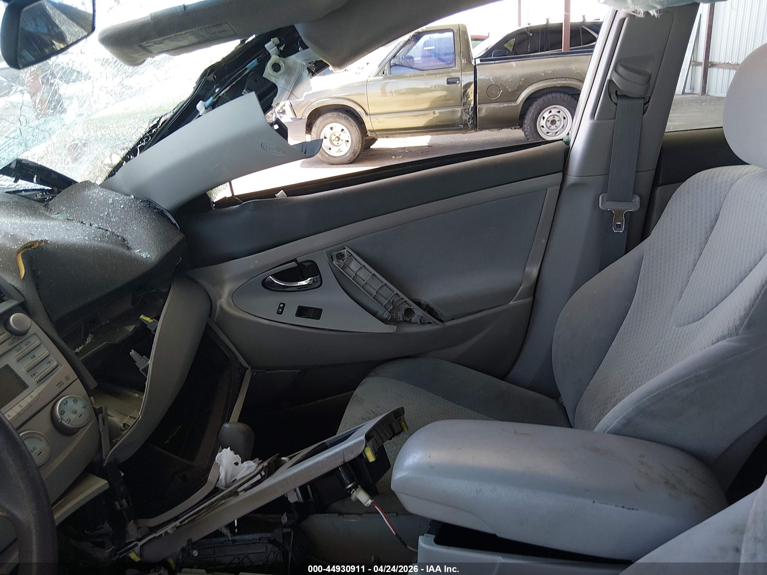 2009 Toyota Camry Le Gray vin: 4T1BE46K49U323379