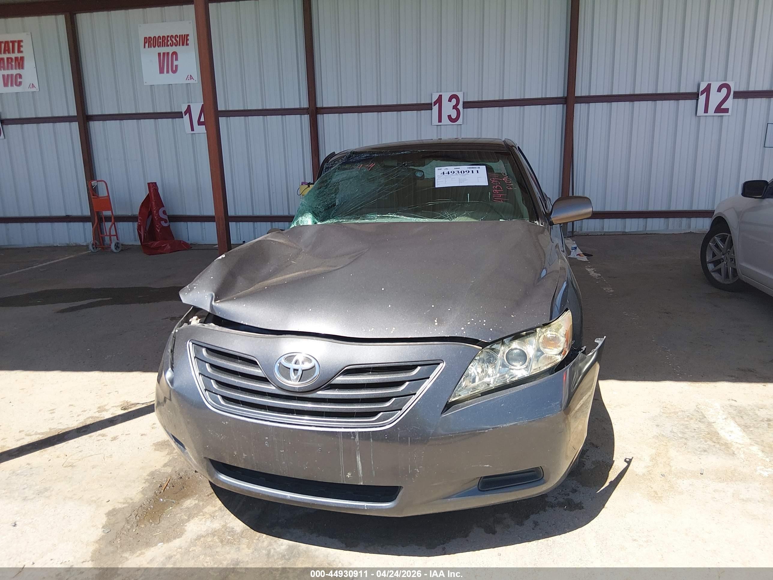 2009 Toyota Camry Le Gray vin: 4T1BE46K49U323379